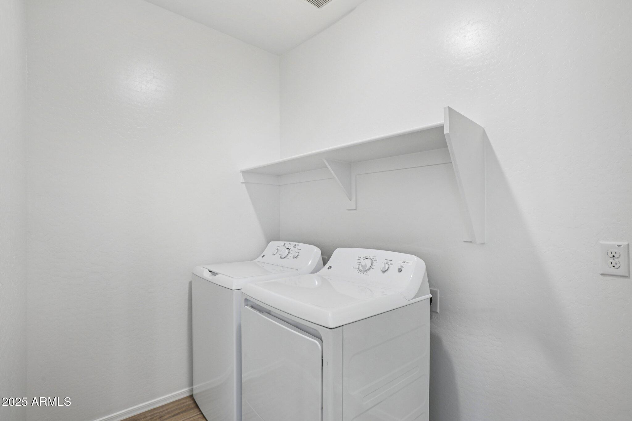 24096 W BOWKER Street