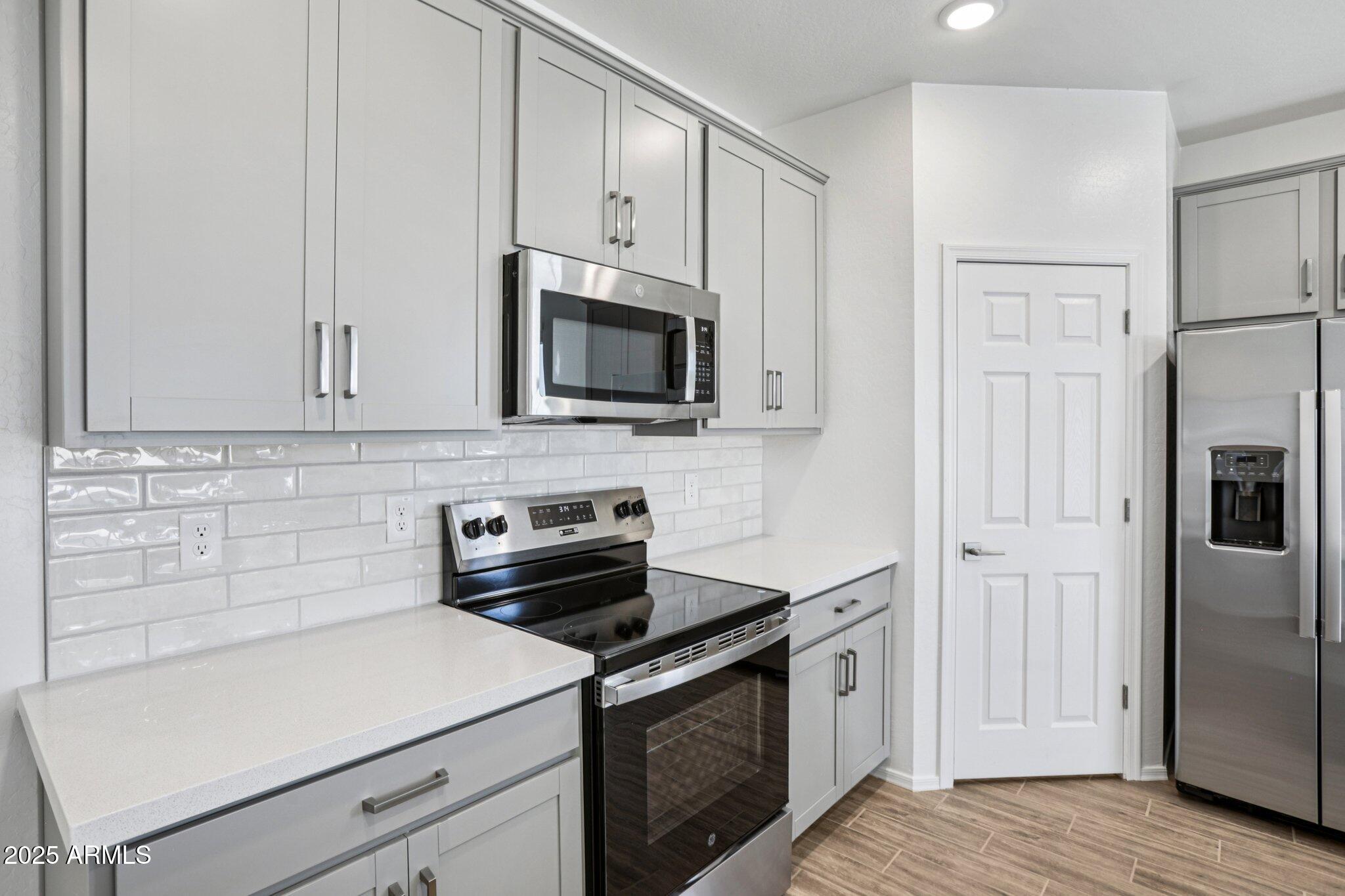 24096 W BOWKER Street