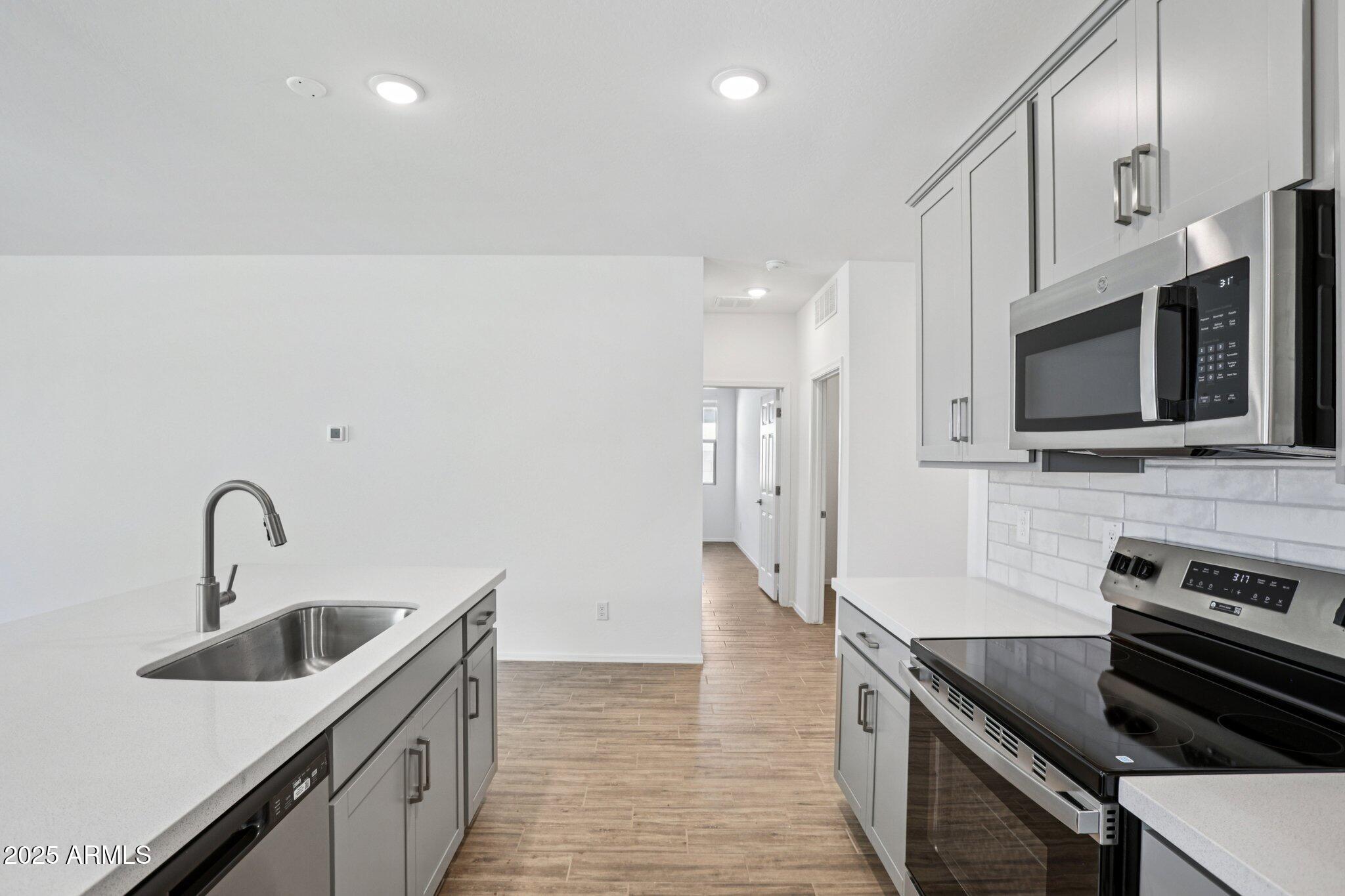 24096 W BOWKER Street