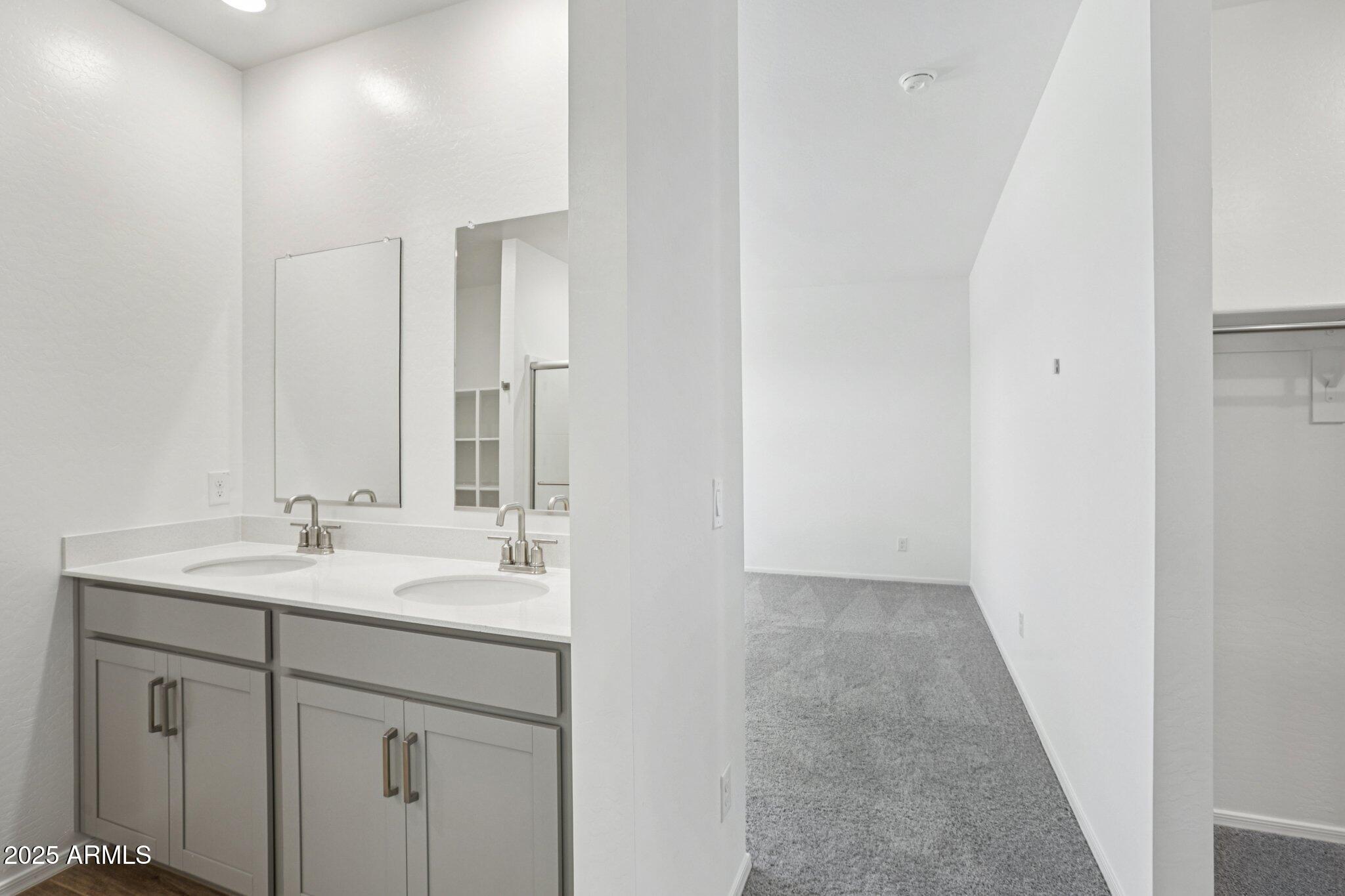 24096 W BOWKER Street