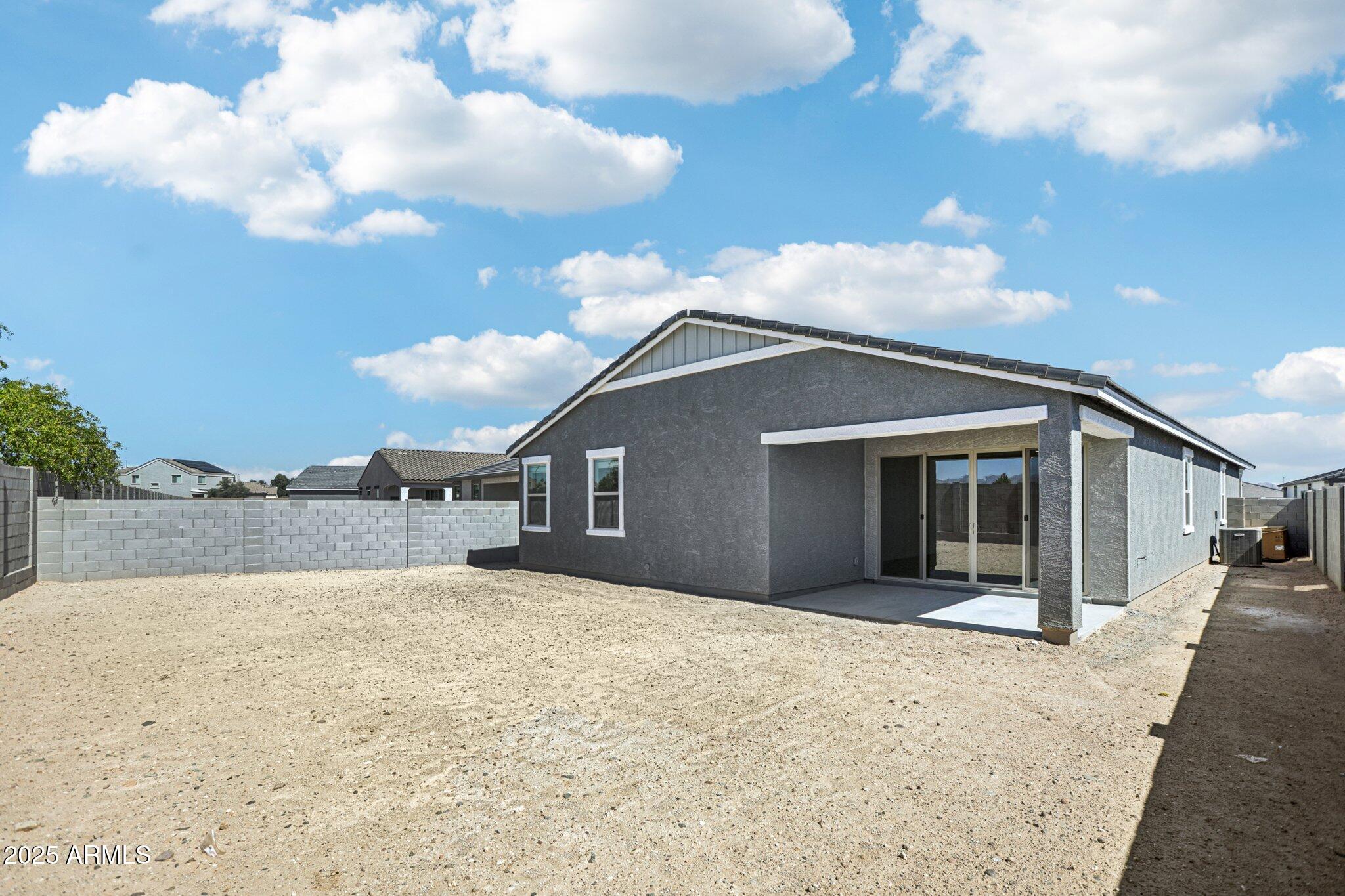 24096 W BOWKER Street