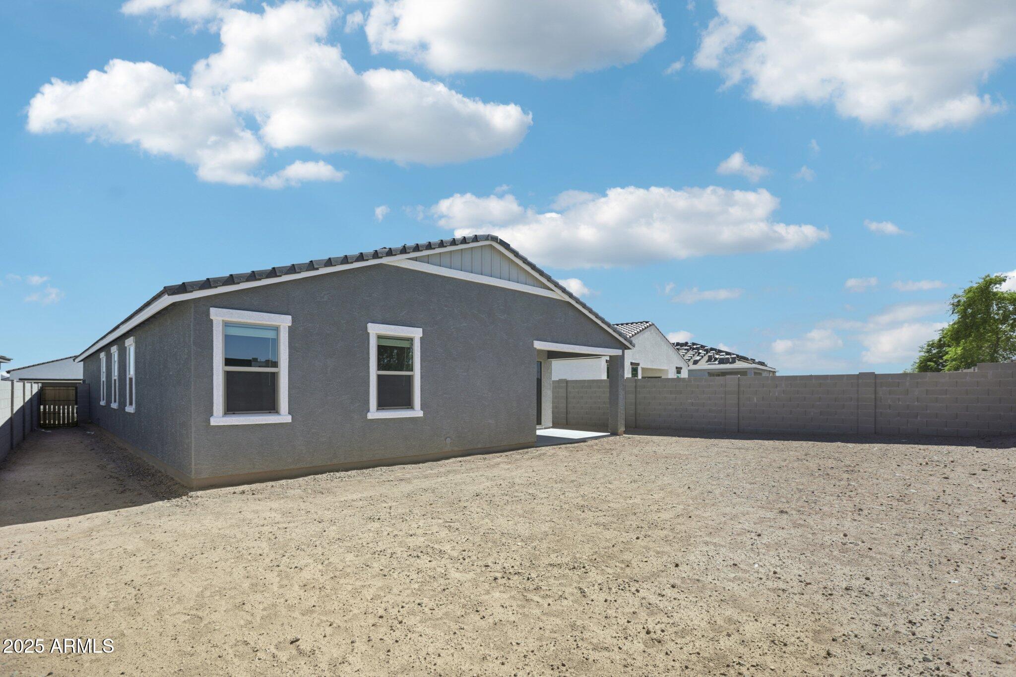 24096 W BOWKER Street