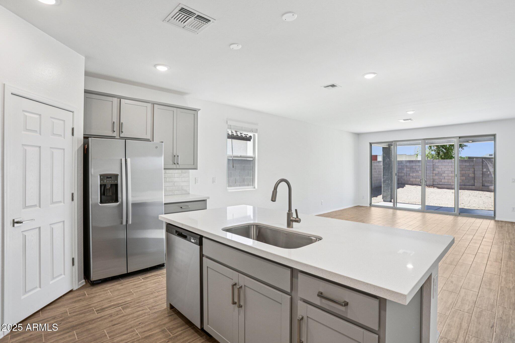 24096 W BOWKER Street