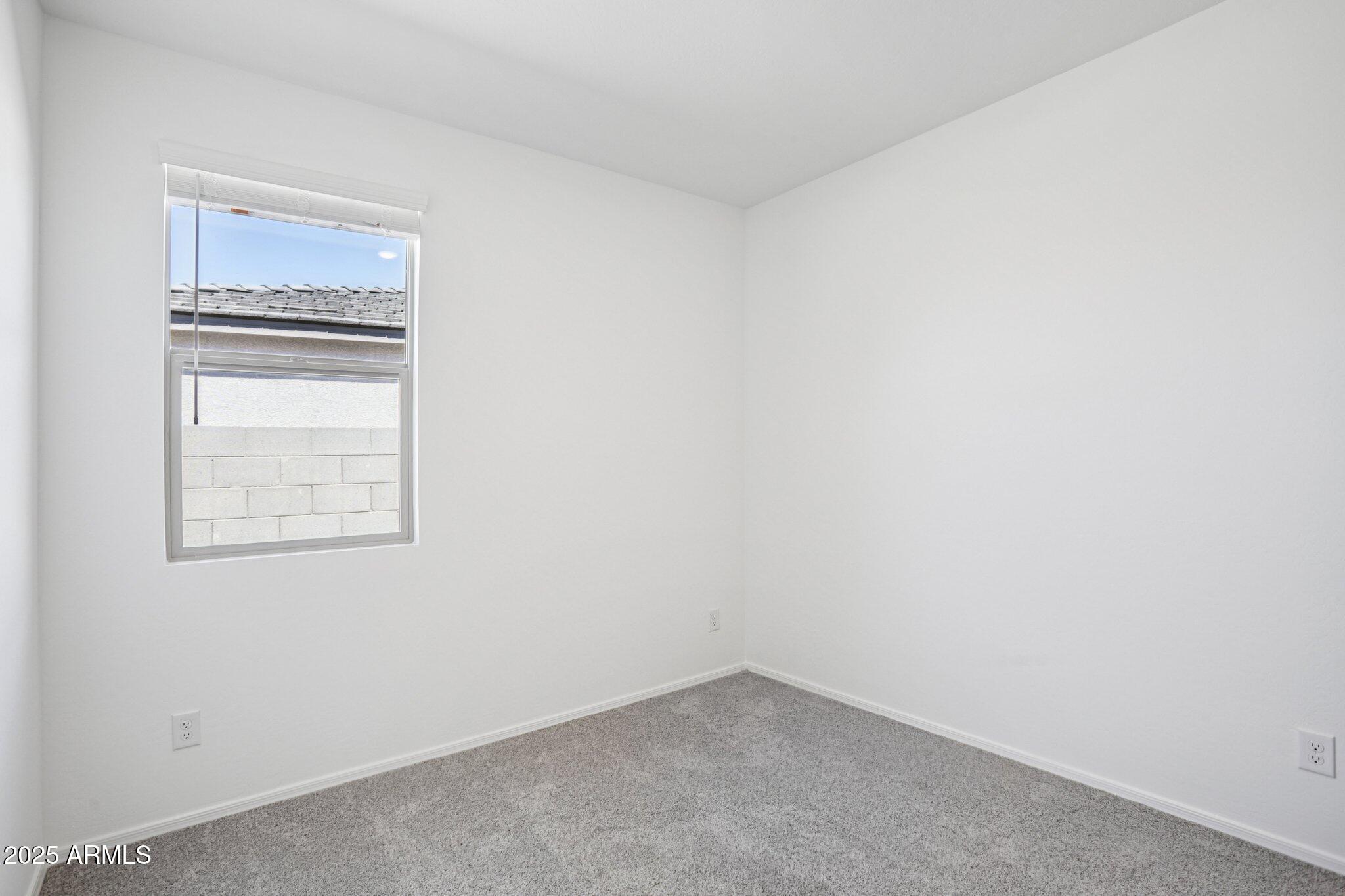 24096 W BOWKER Street