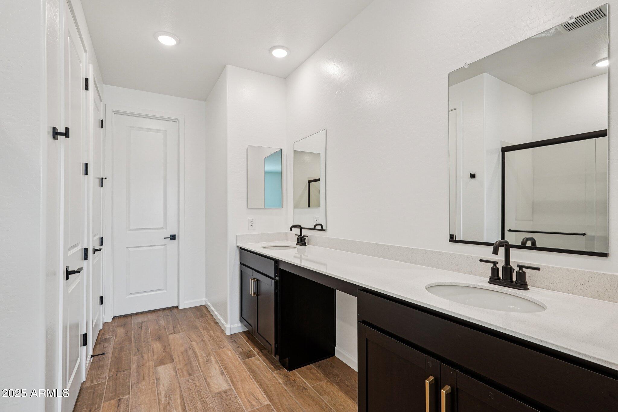 15755 W CAMDEN Avenue