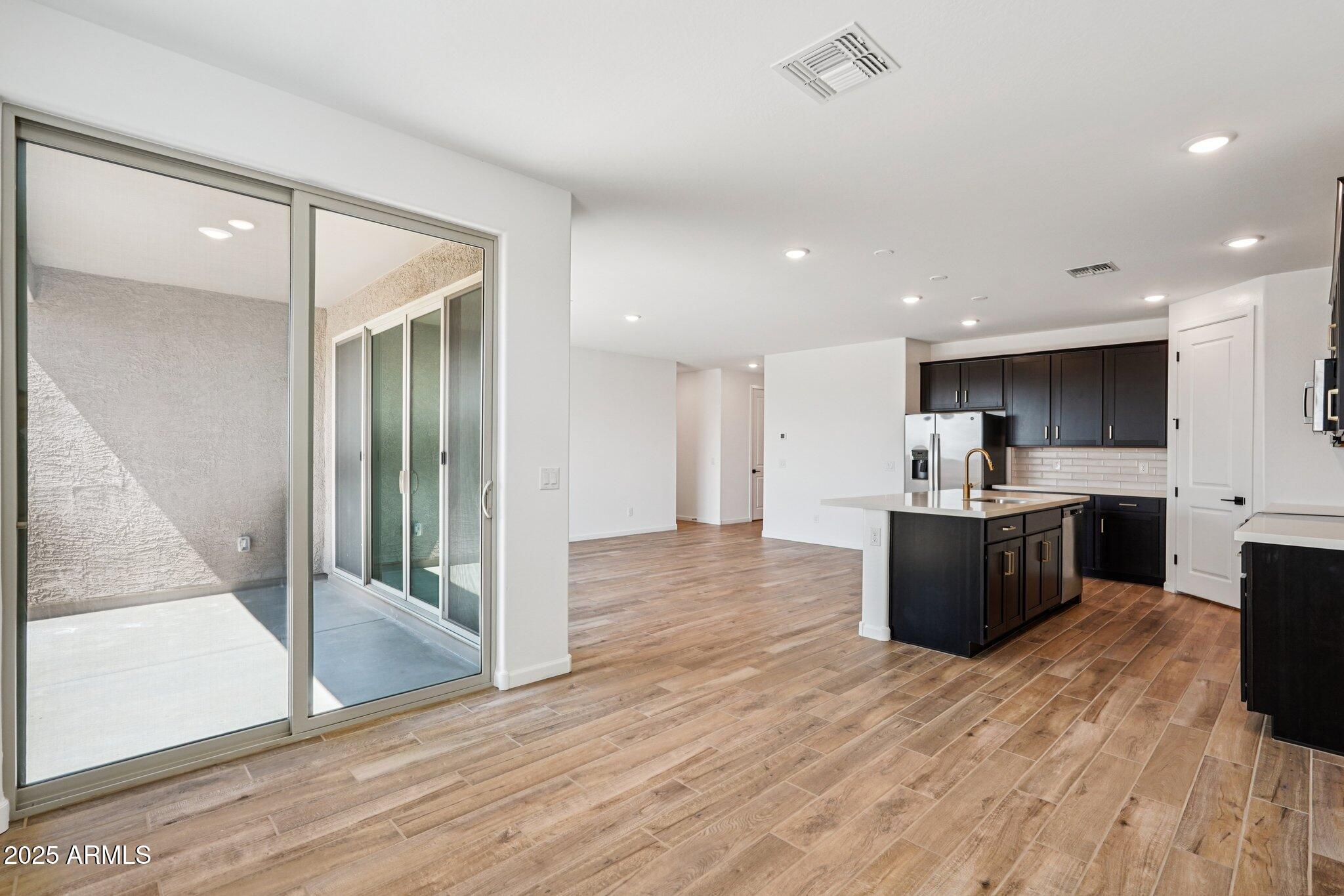 15755 W CAMDEN Avenue