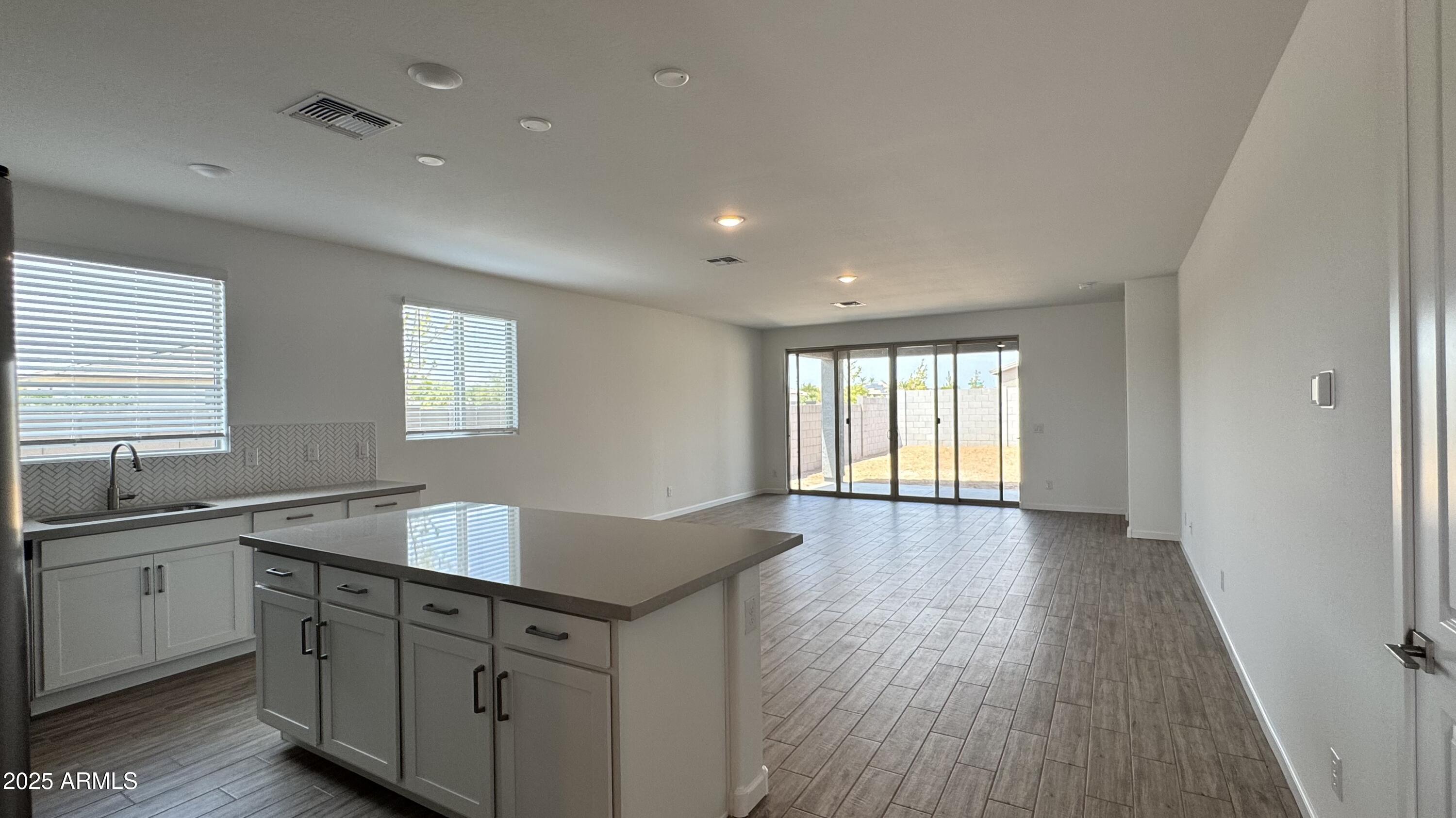 15796 W BERYL Avenue