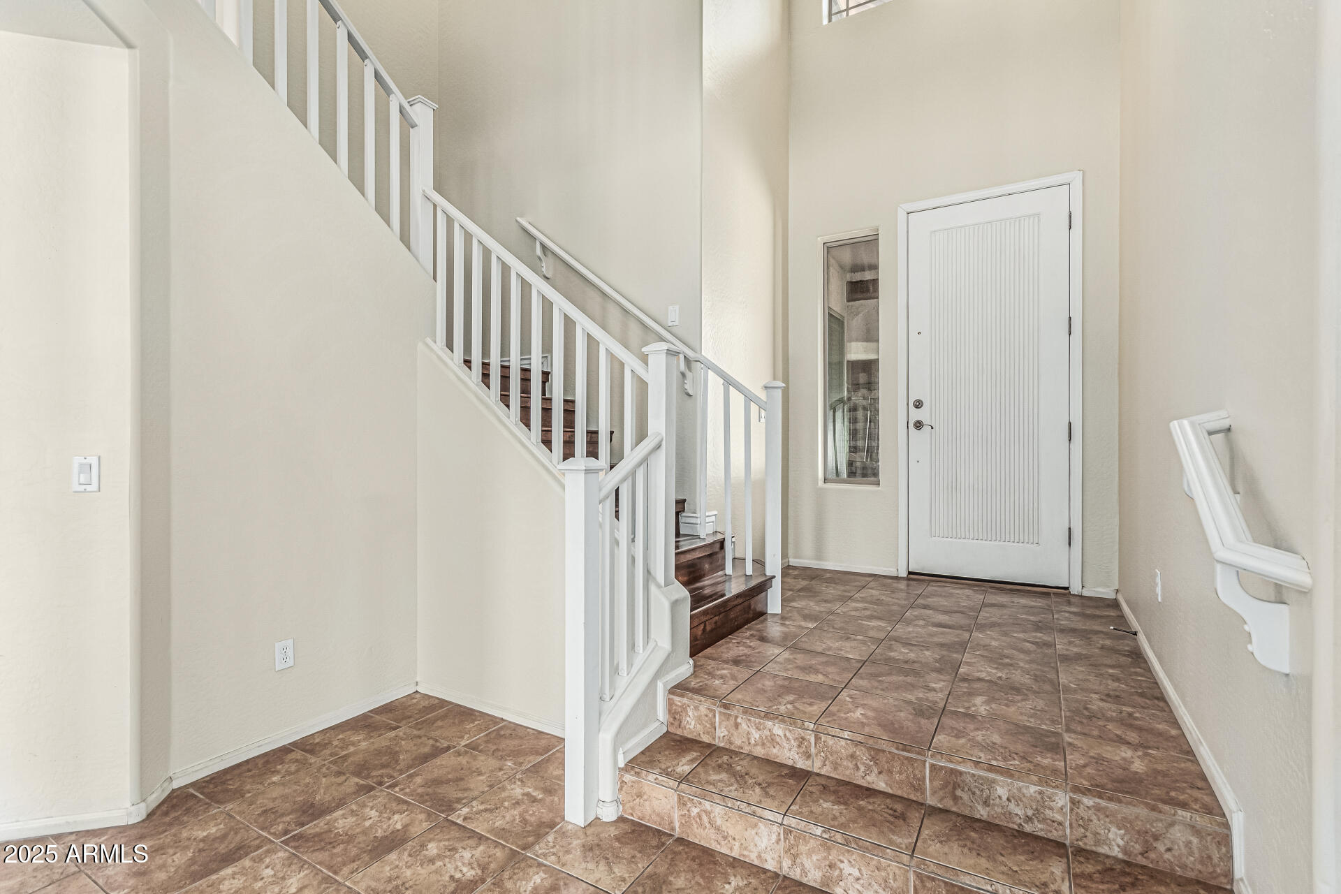 4507 E LANTERN Place