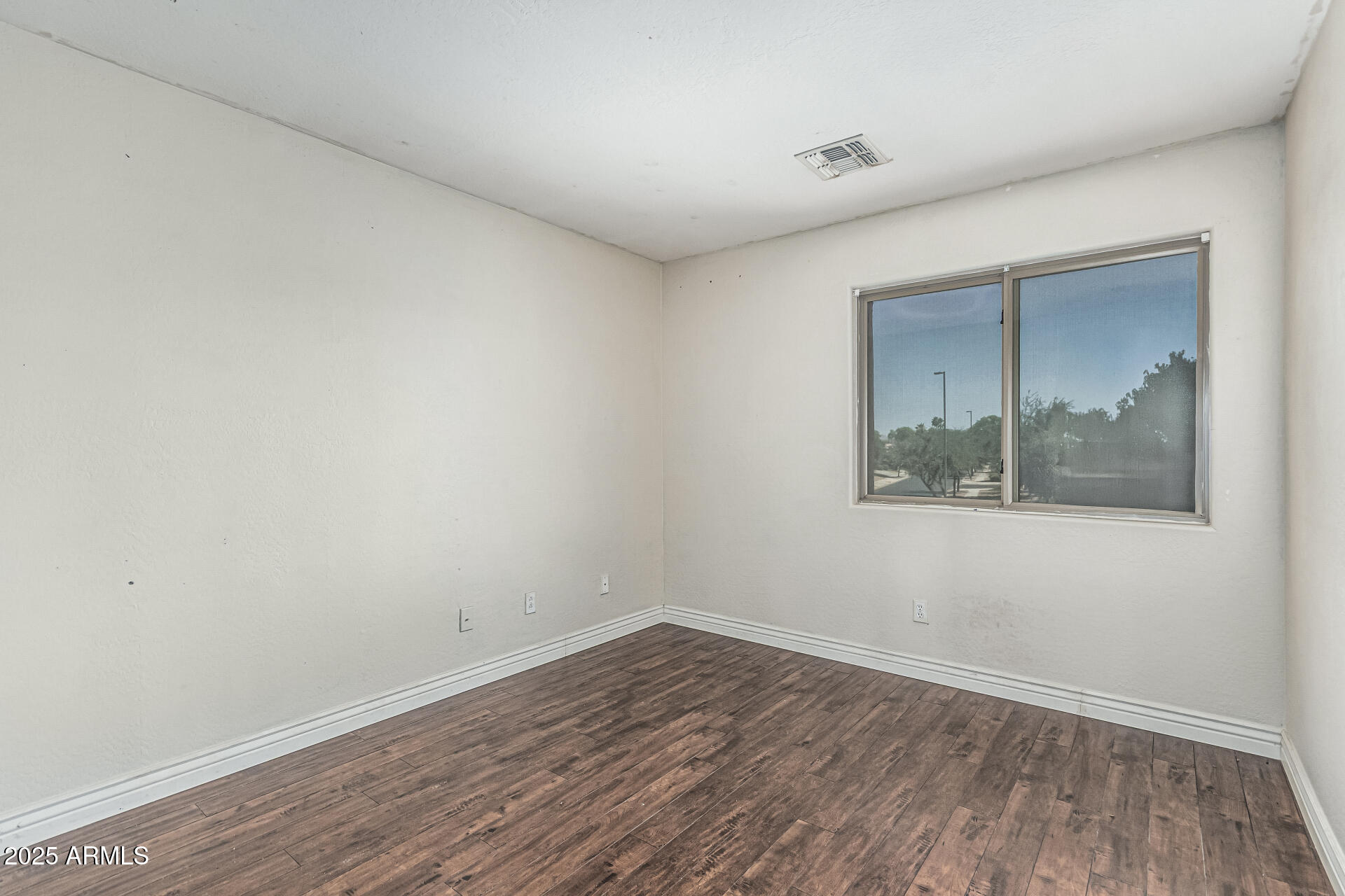 4507 E LANTERN Place
