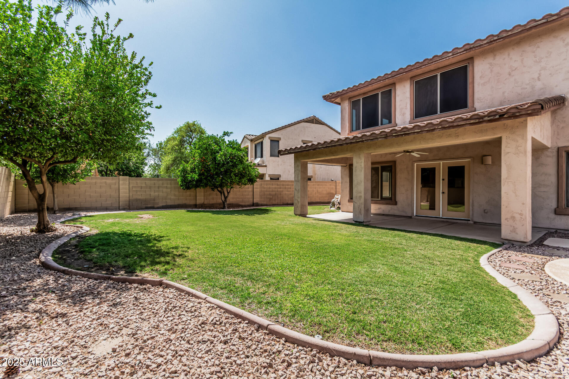 4507 E LANTERN Place