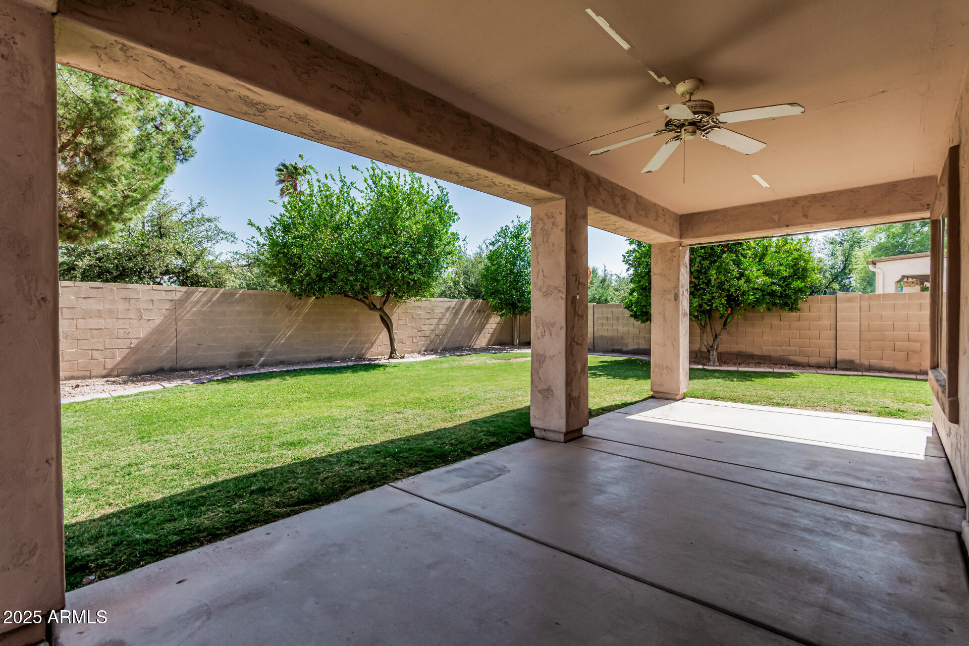 4507 E LANTERN Place