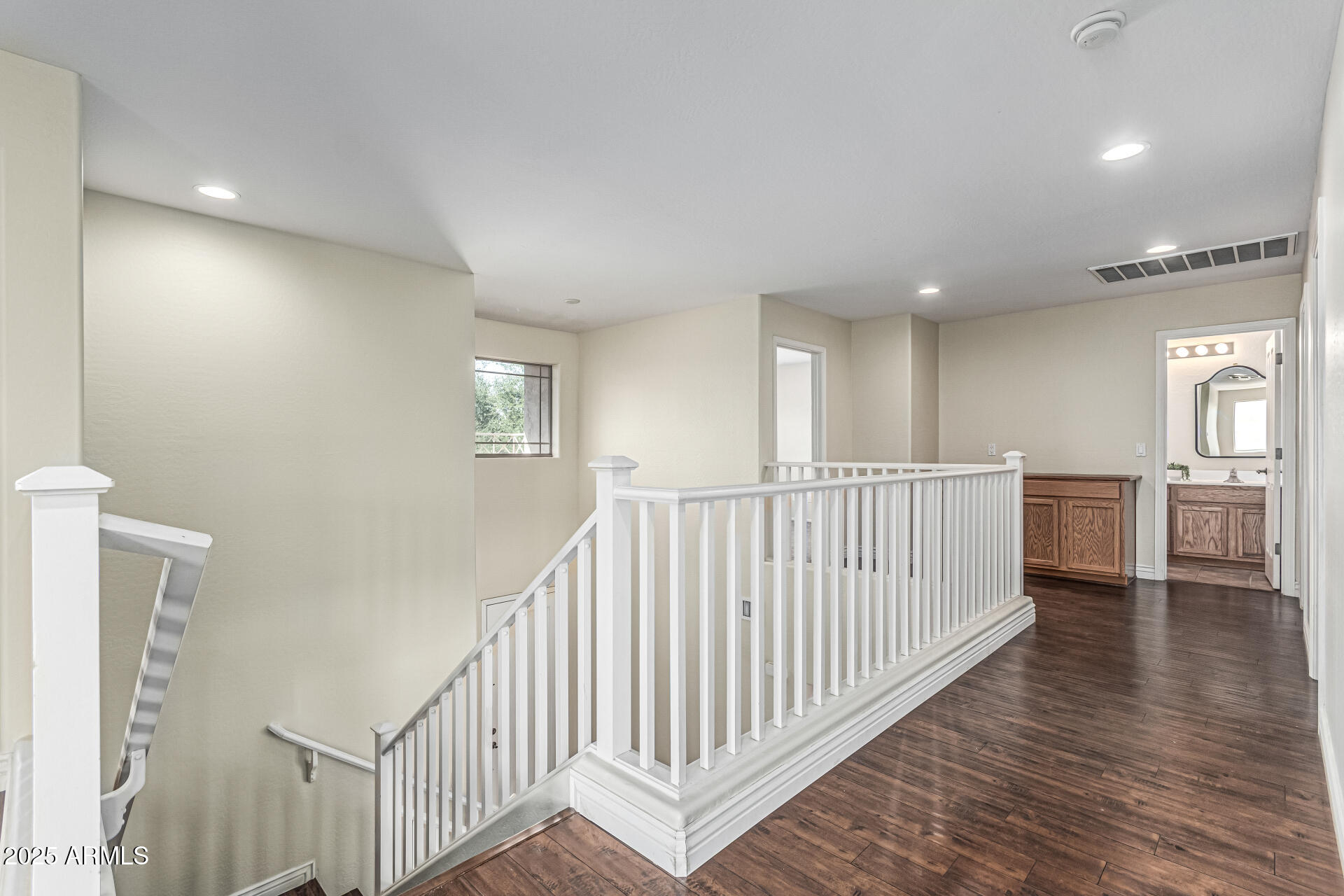 4507 E LANTERN Place