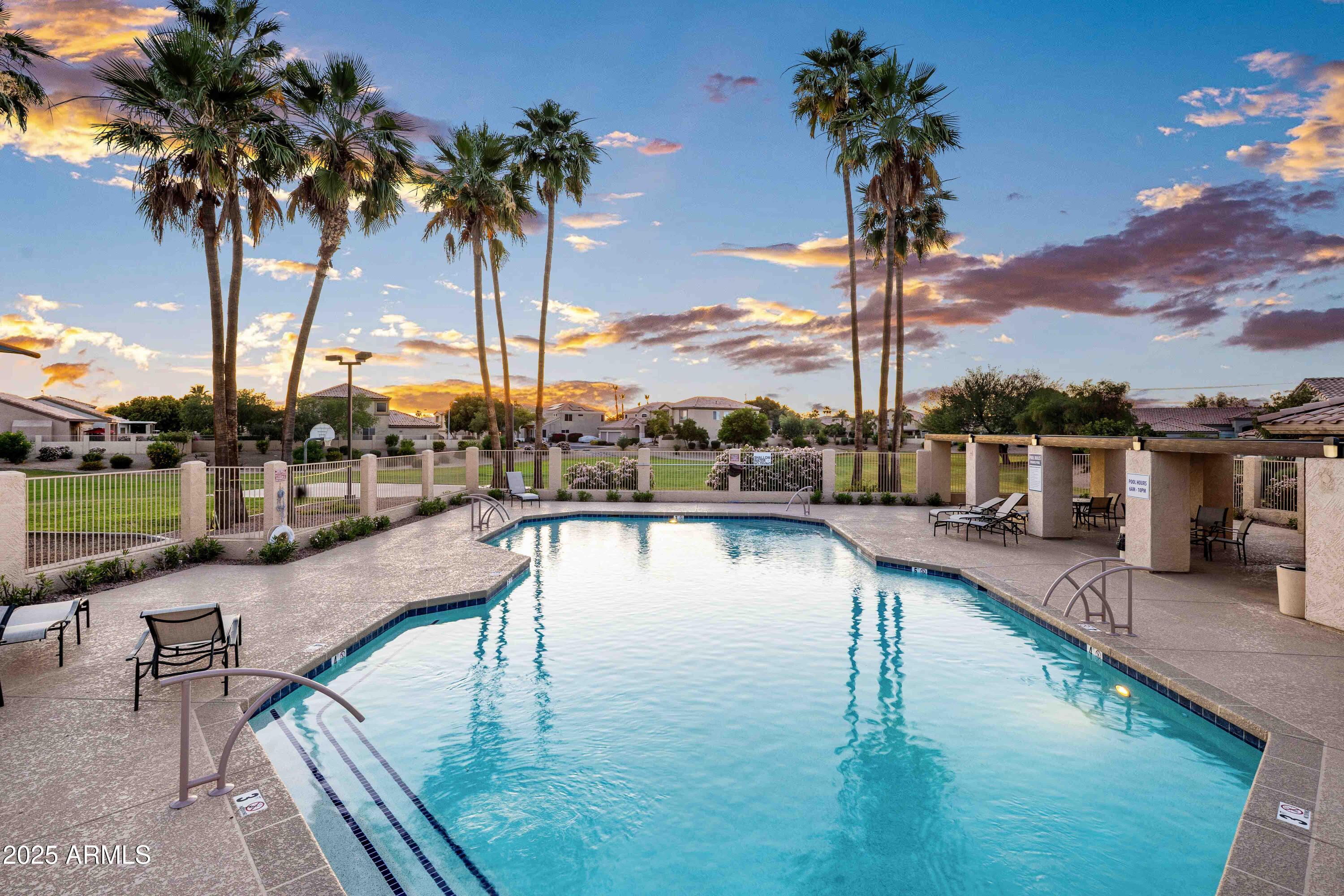 1398 W WINDHAVEN Avenue