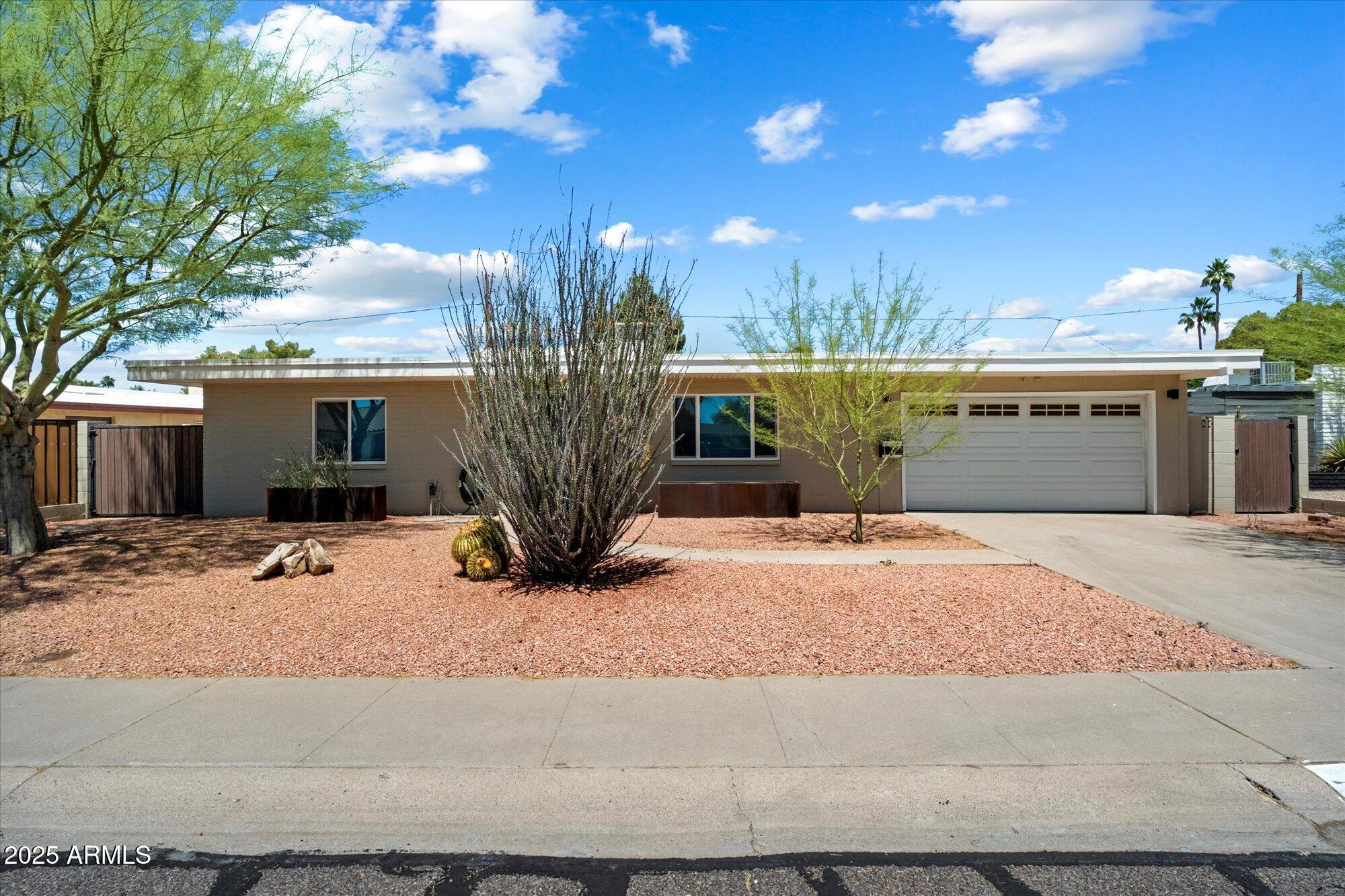3814 E POINSETTIA Drive