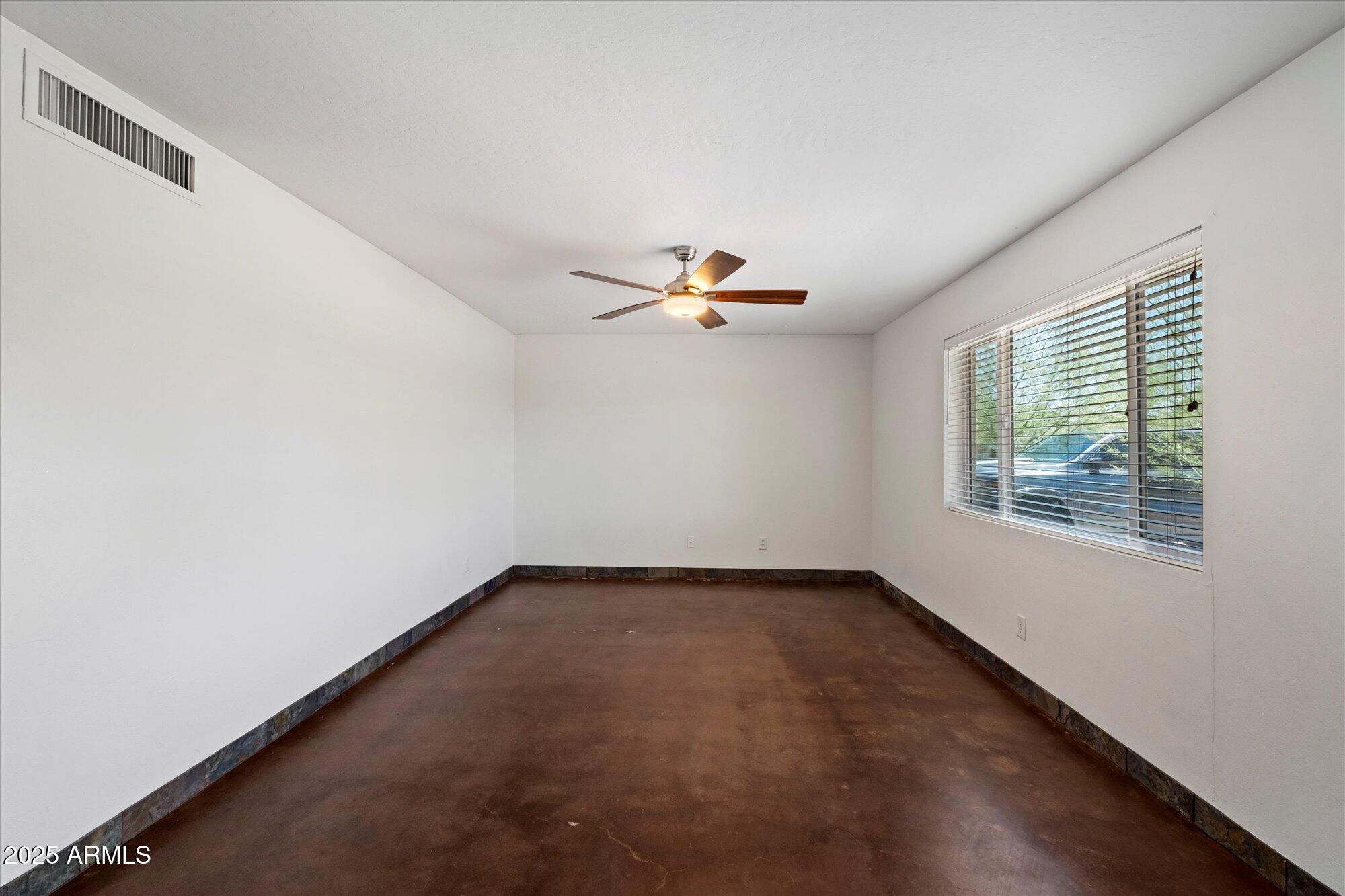 3814 E POINSETTIA Drive