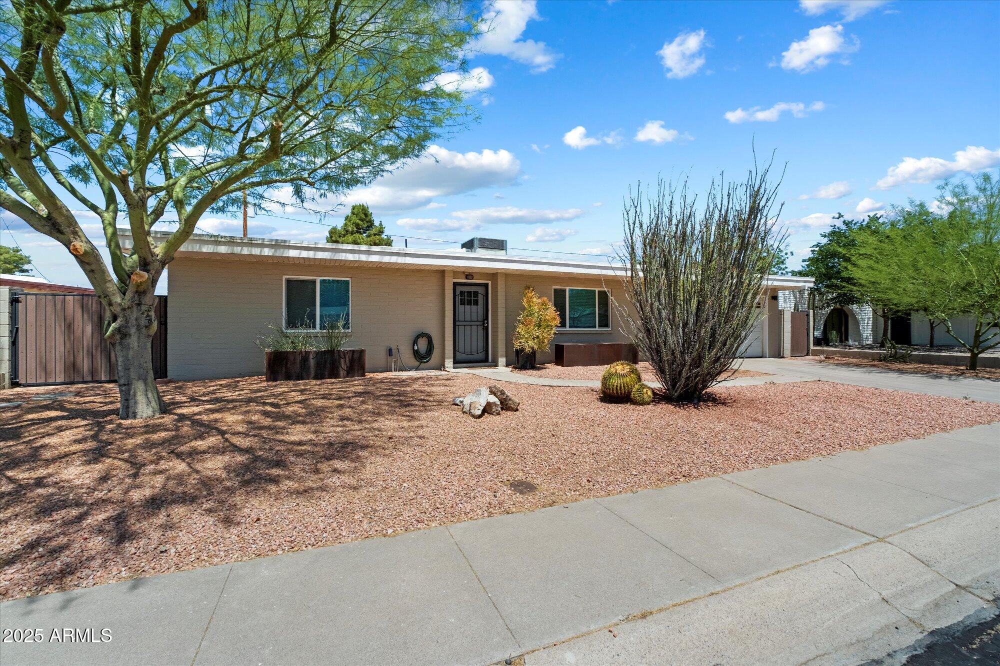 3814 E POINSETTIA Drive