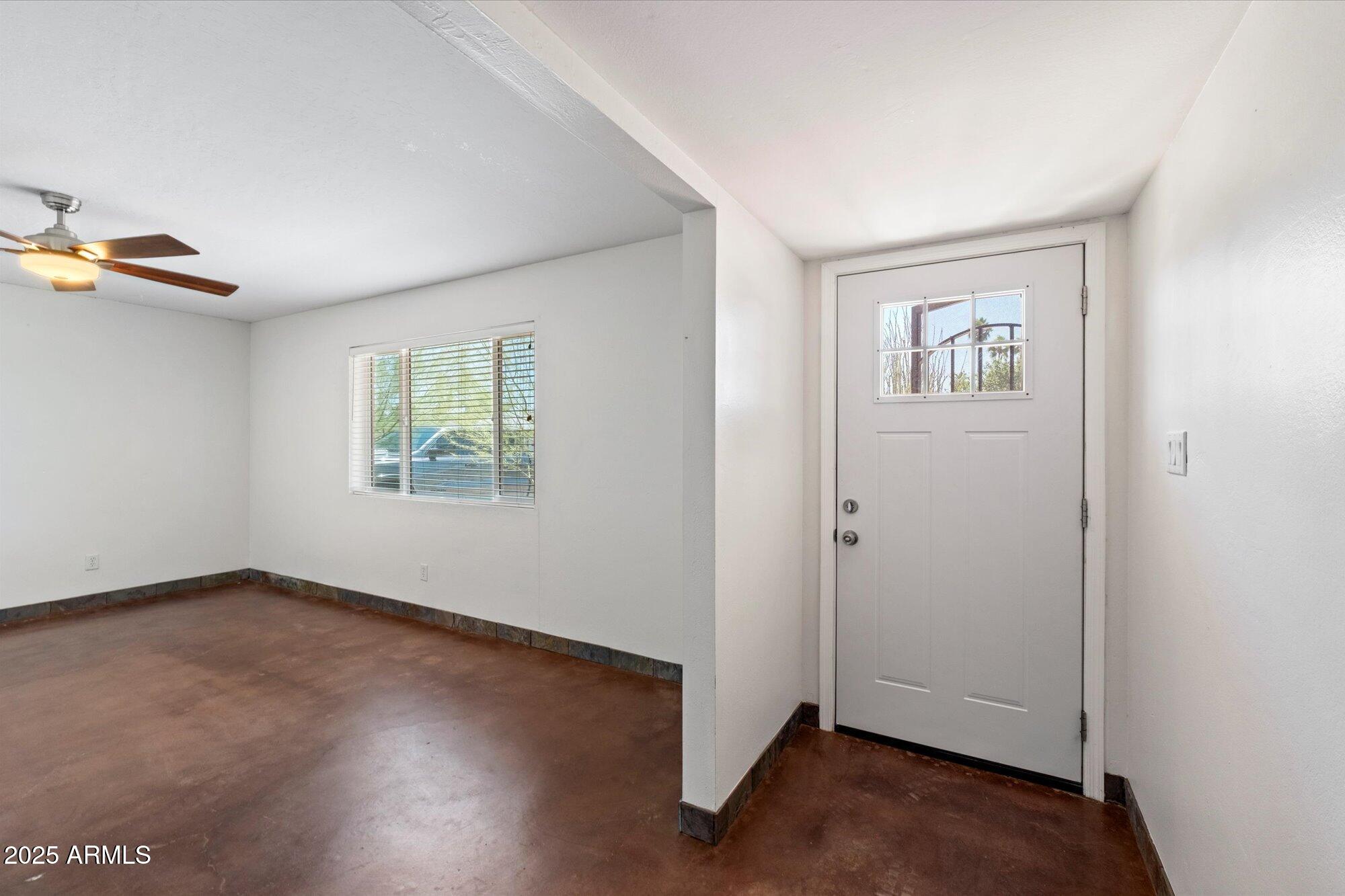 3814 E POINSETTIA Drive