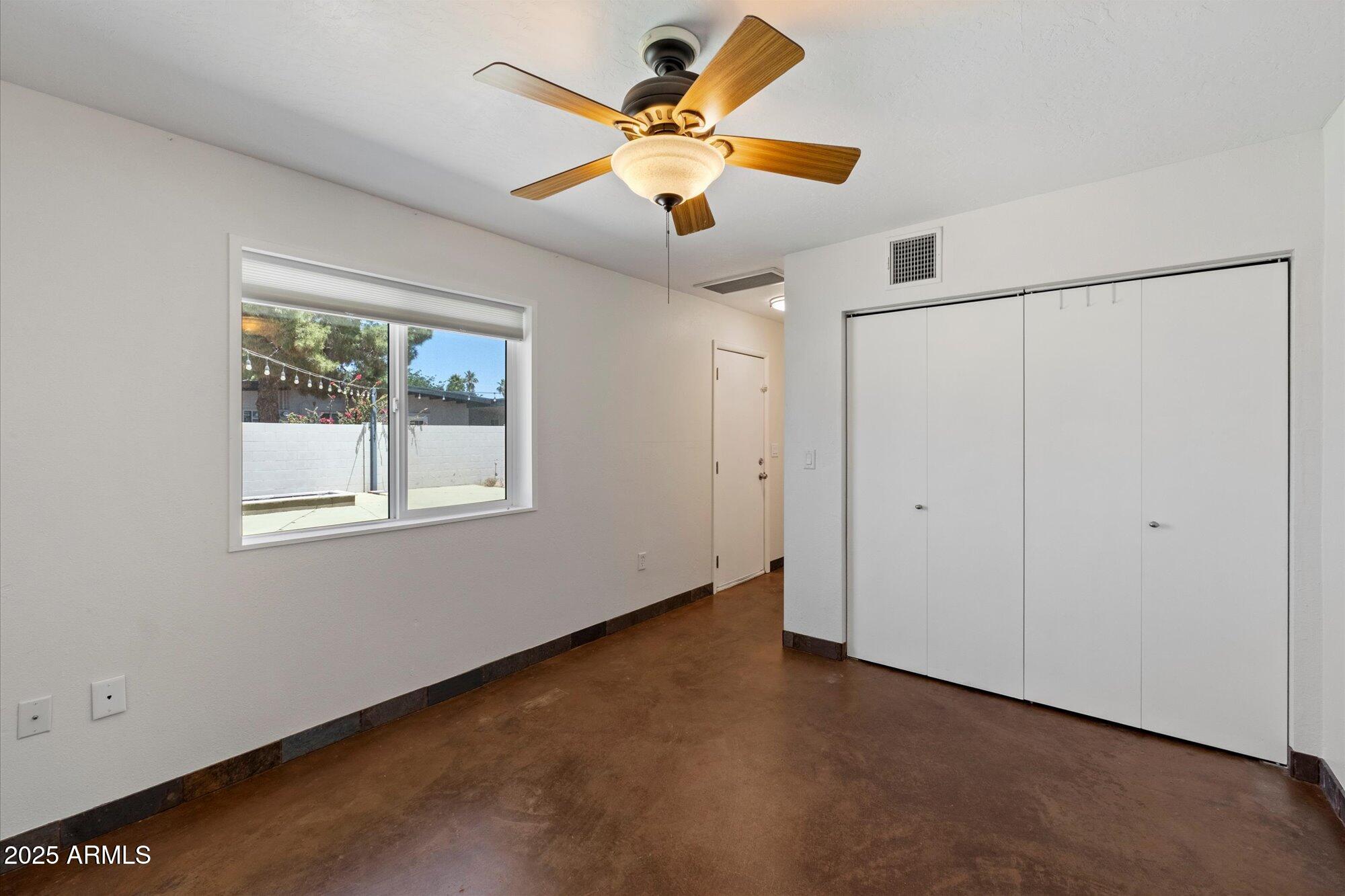 3814 E POINSETTIA Drive