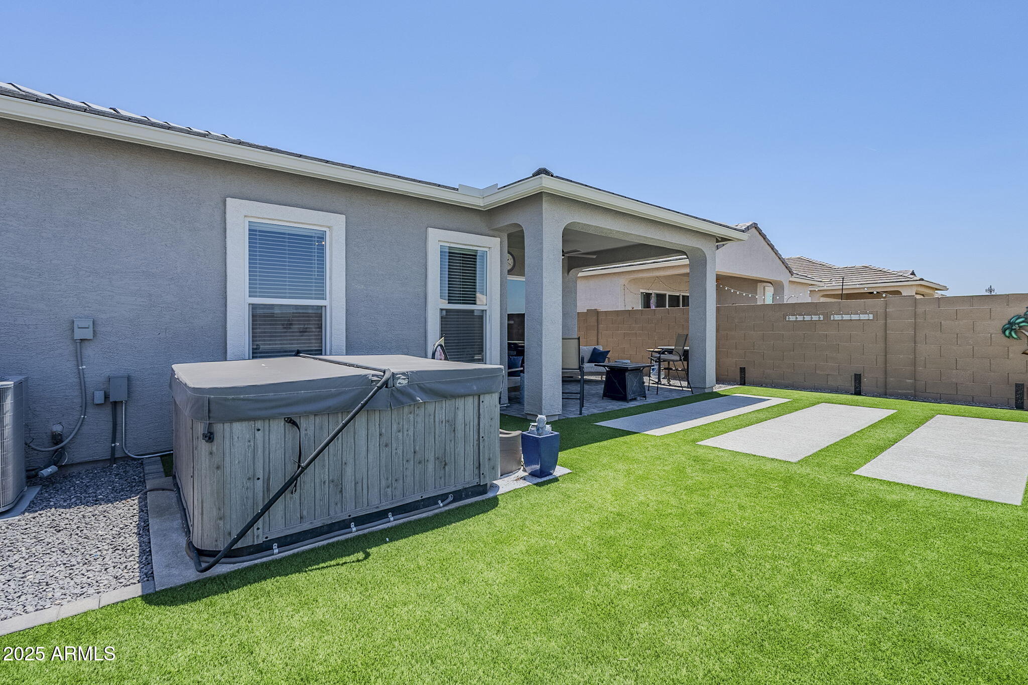 40848 W HILLMAN Drive