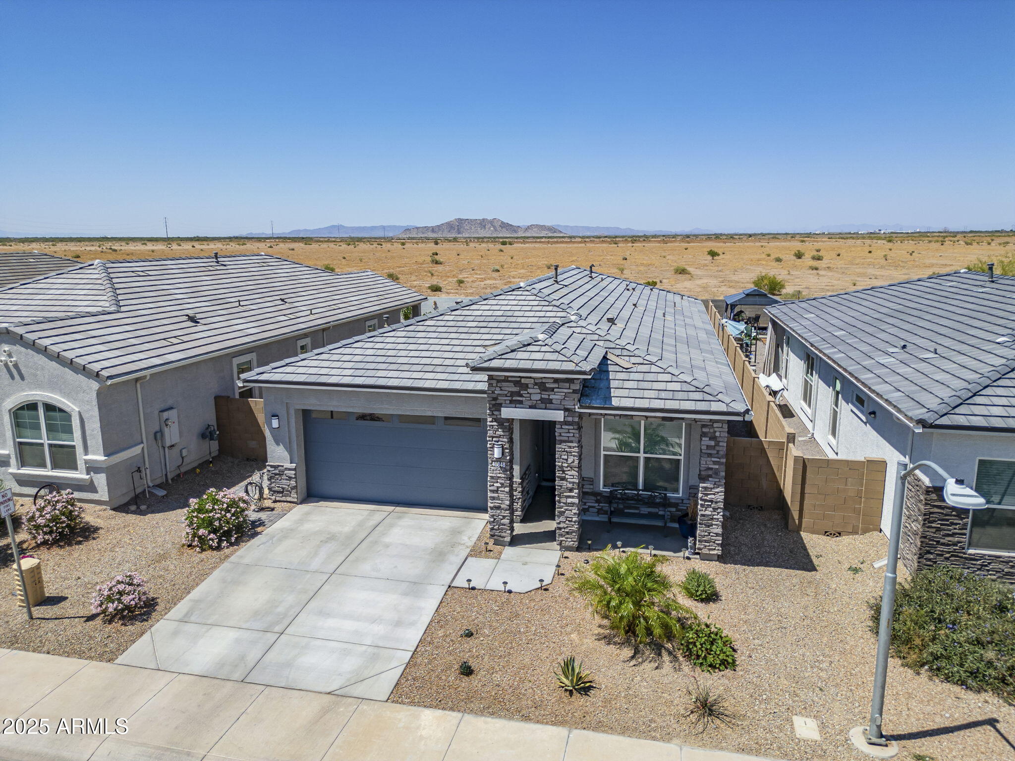 40848 W HILLMAN Drive