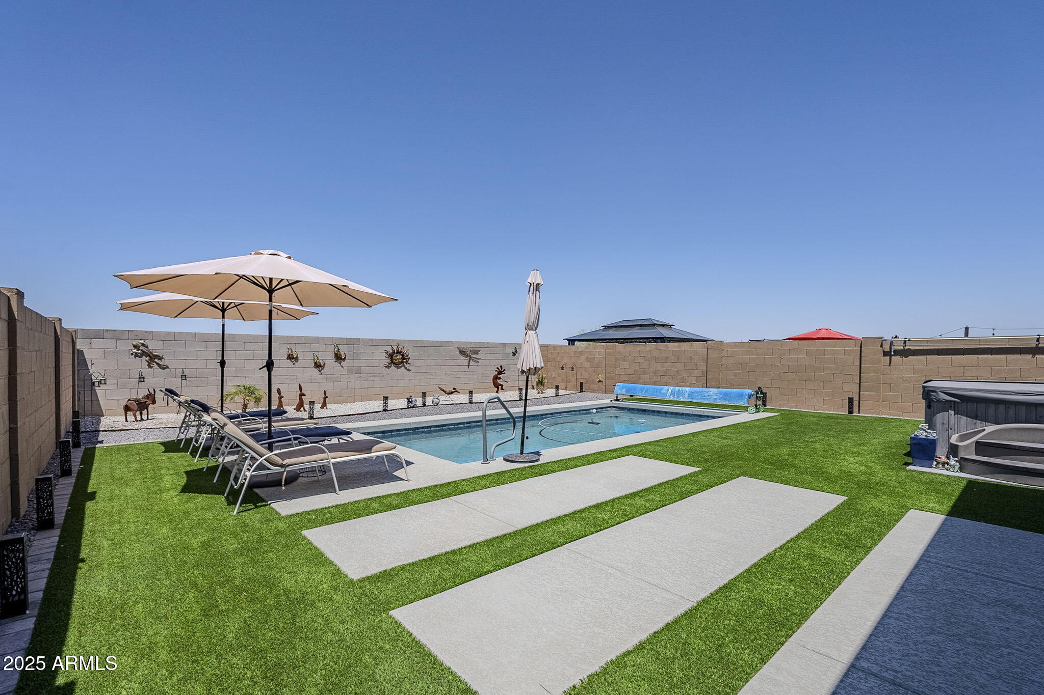 40848 W HILLMAN Drive