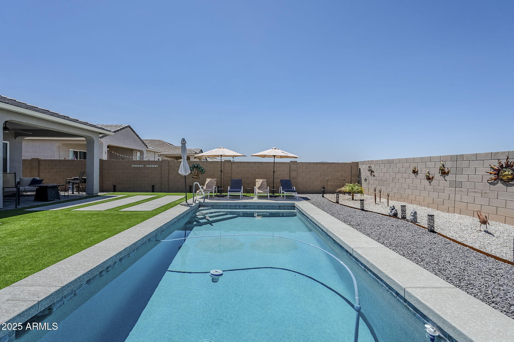40848 W HILLMAN Drive