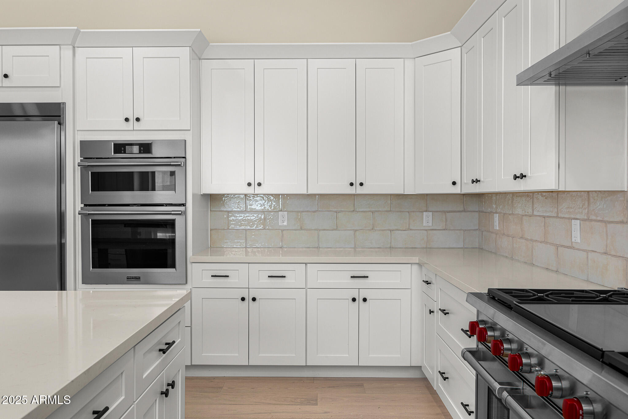 4124 E INDIANOLA Avenue