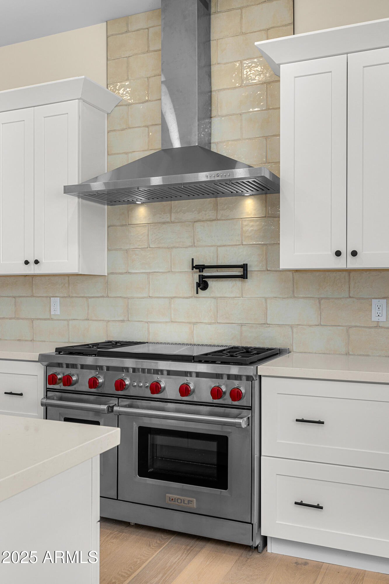 4124 E INDIANOLA Avenue