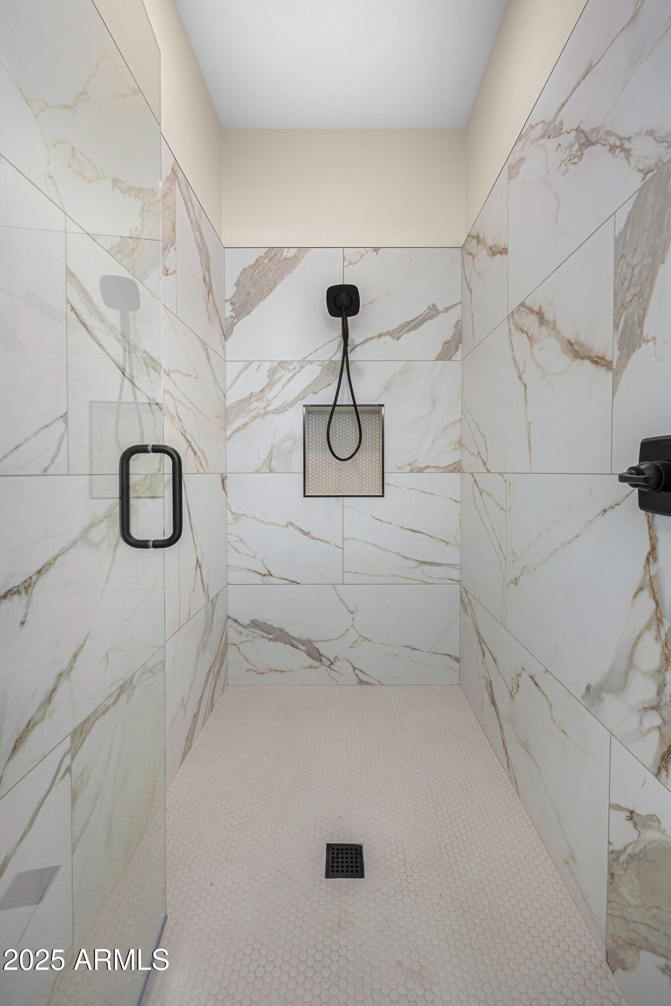 4124 E INDIANOLA Avenue