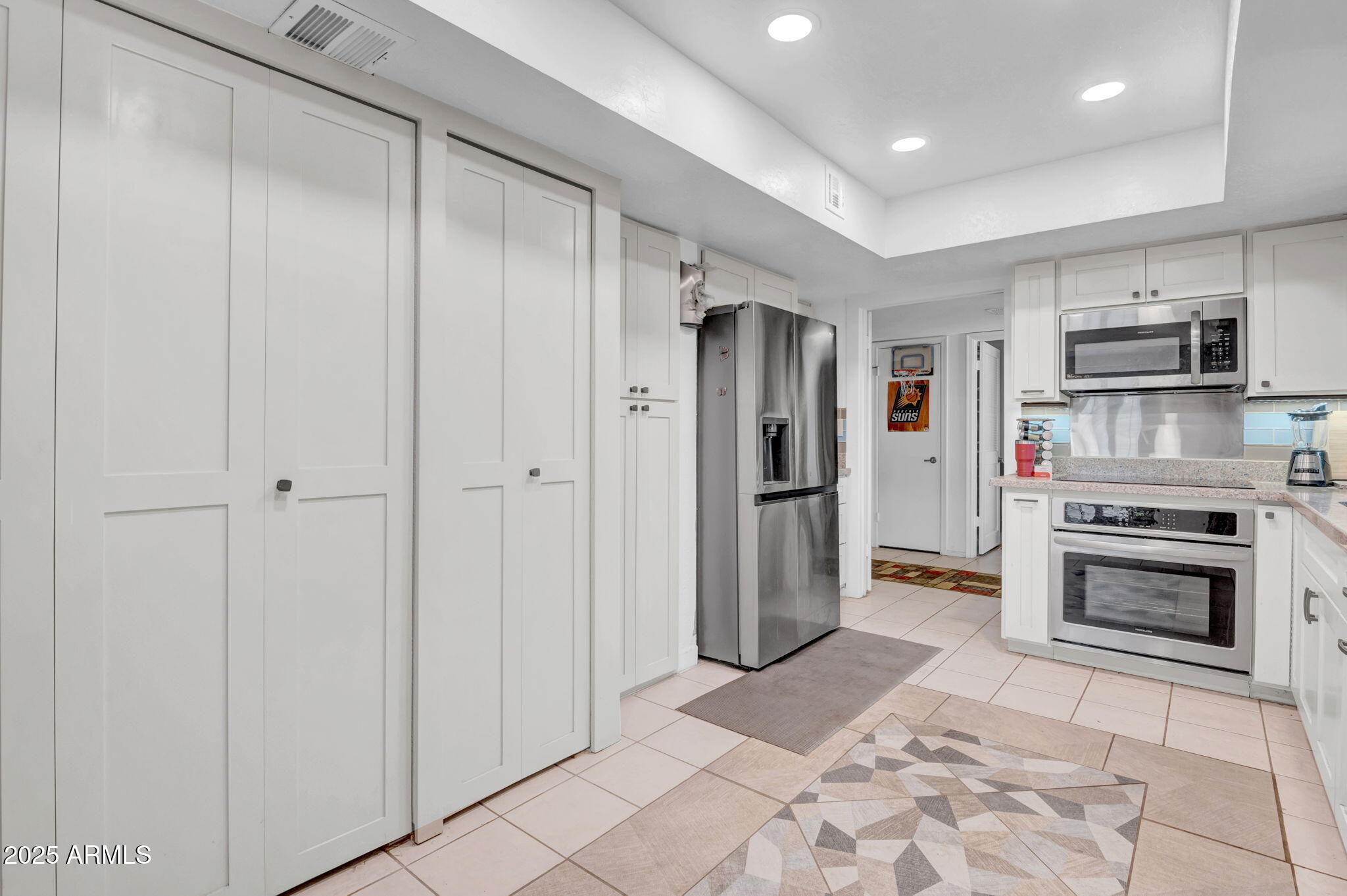 8202 N 21ST Drive, B101