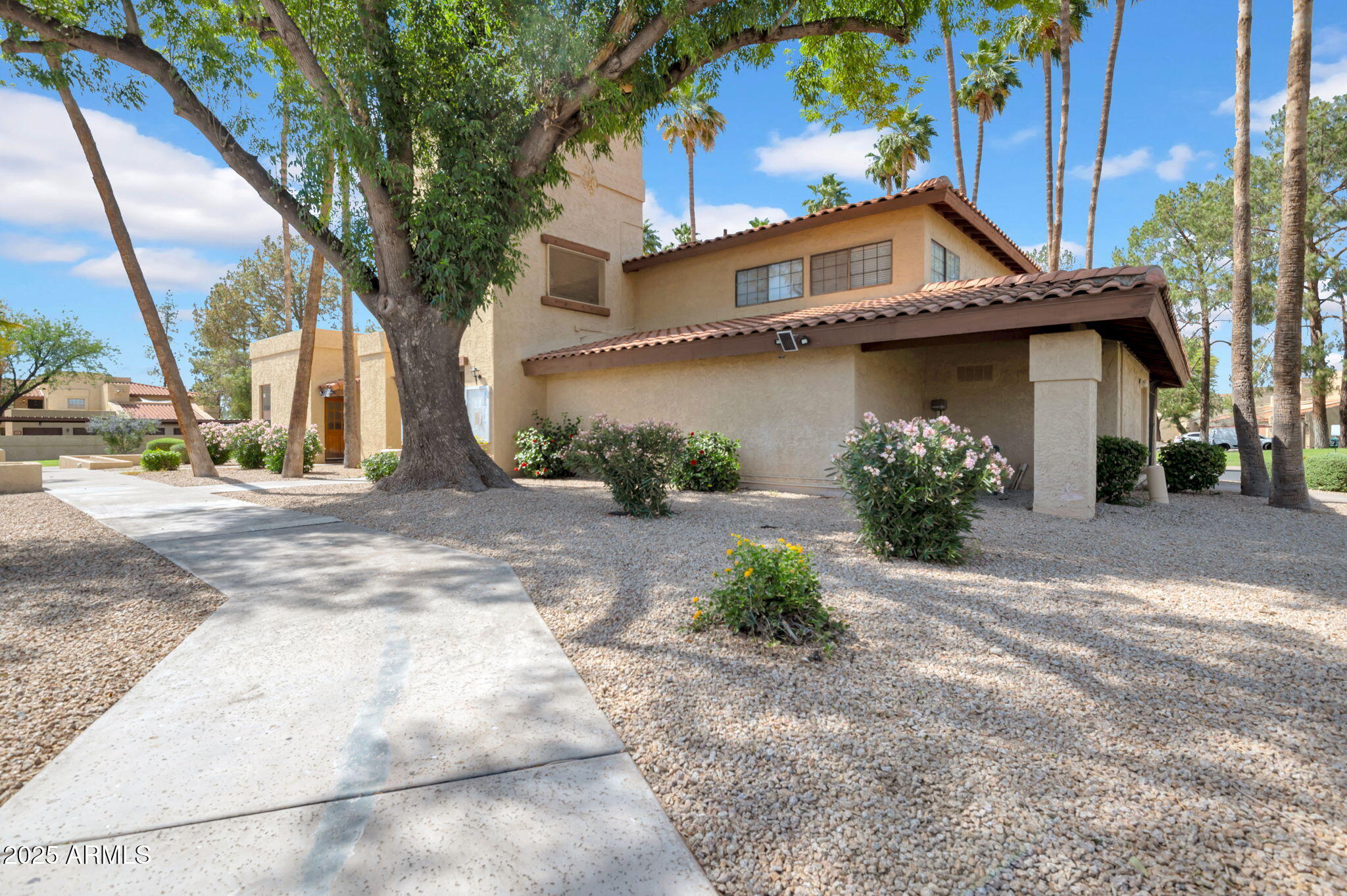 8202 N 21ST Drive, B101