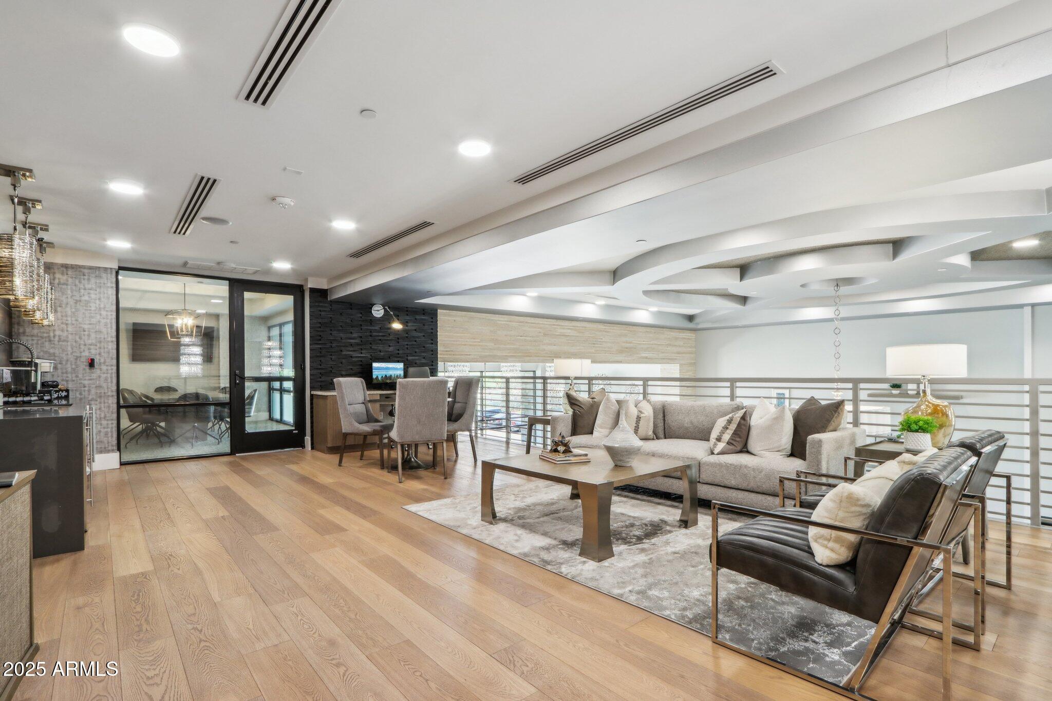 5250 E DEER VALLEY Drive, 247