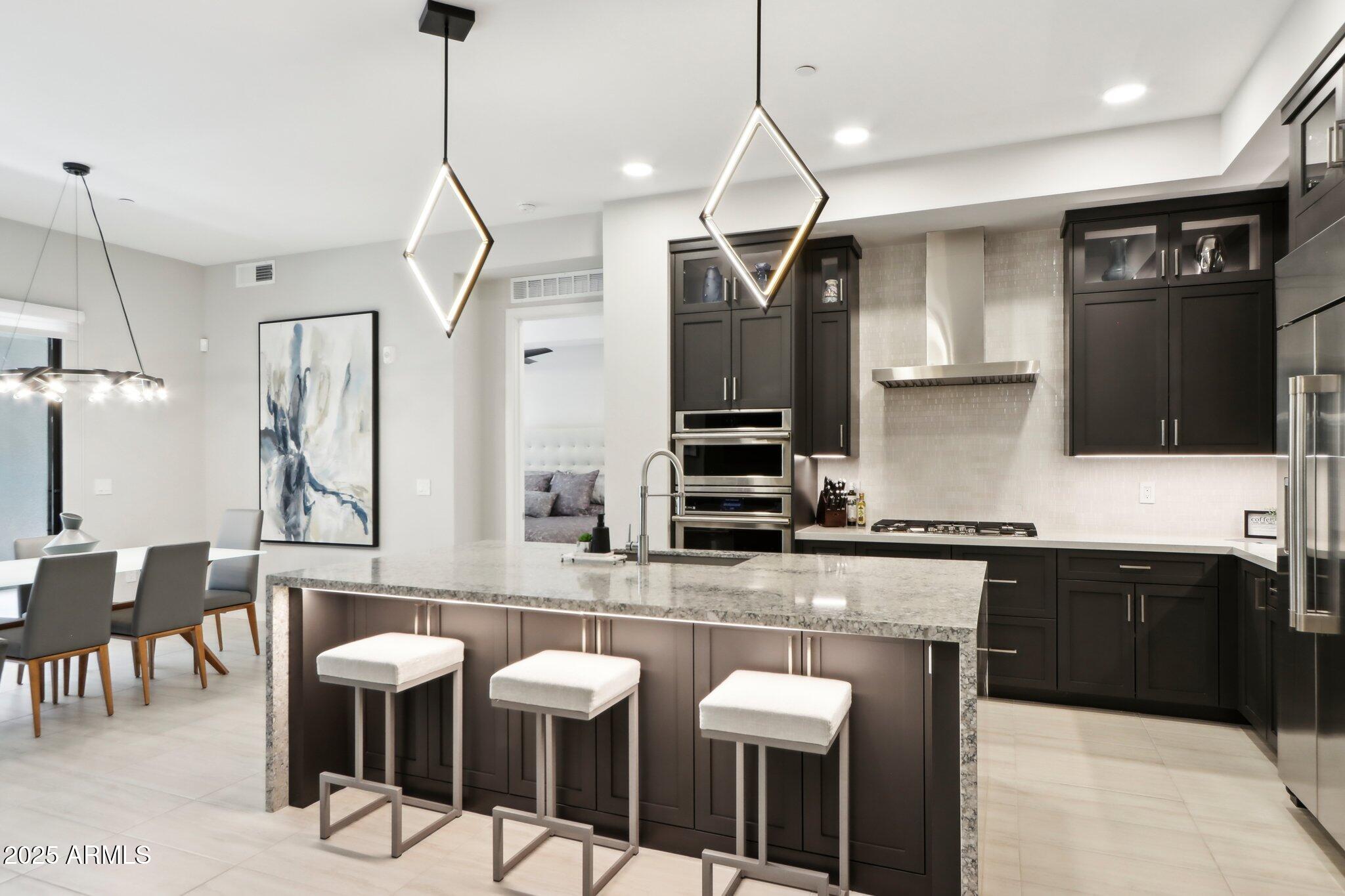 5250 E DEER VALLEY Drive, 247