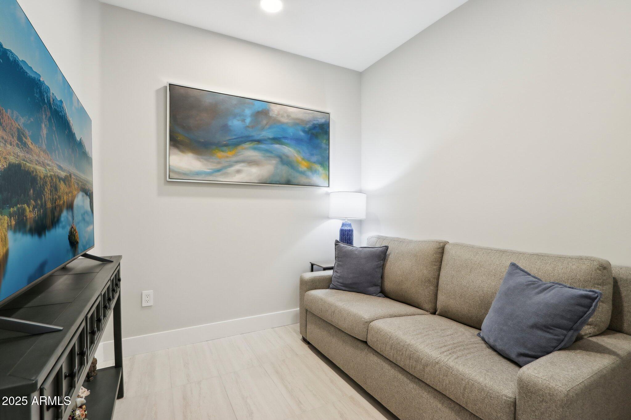 5250 E DEER VALLEY Drive, 247