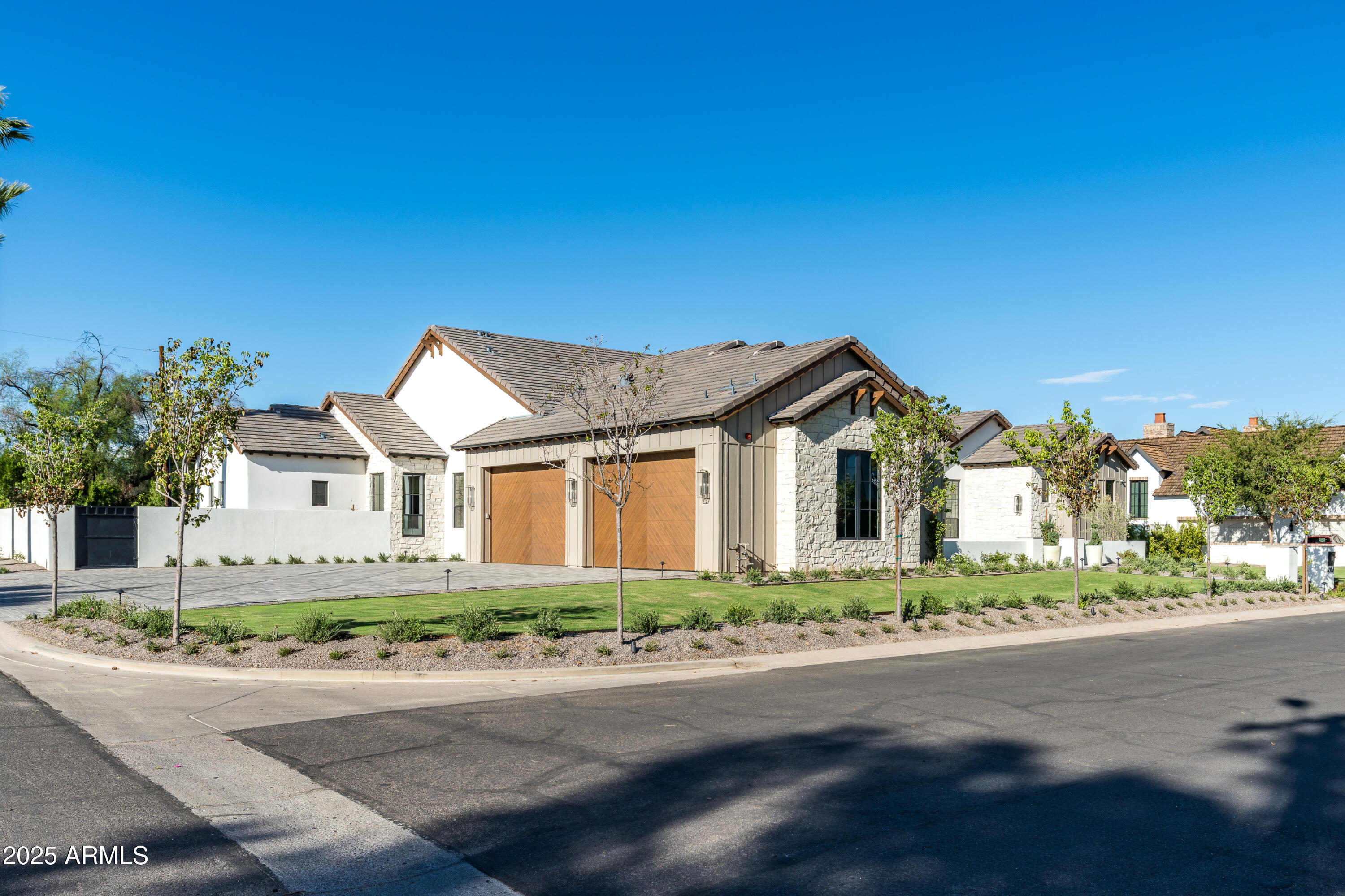 6302 E CALLE DEL NORTE