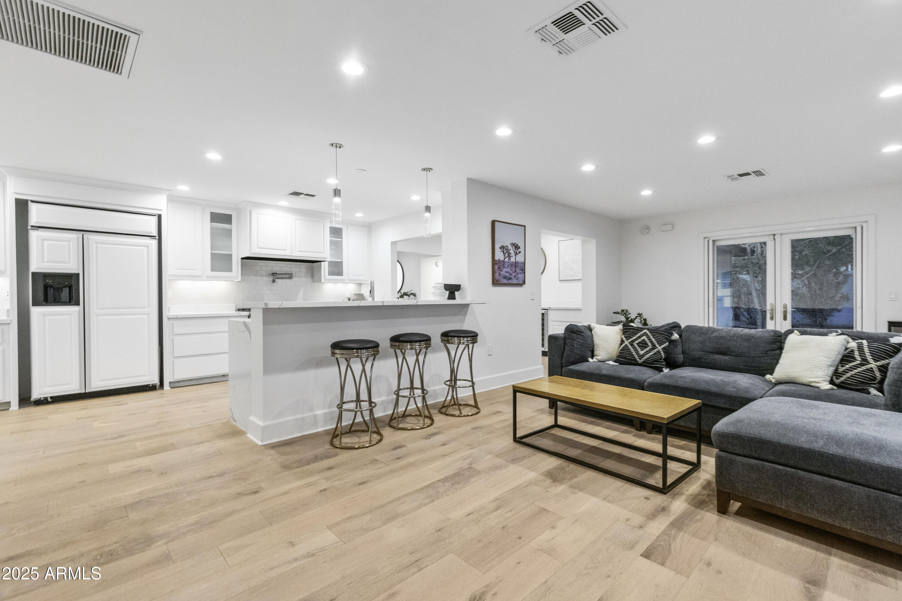 3429 E COOLIDGE Street