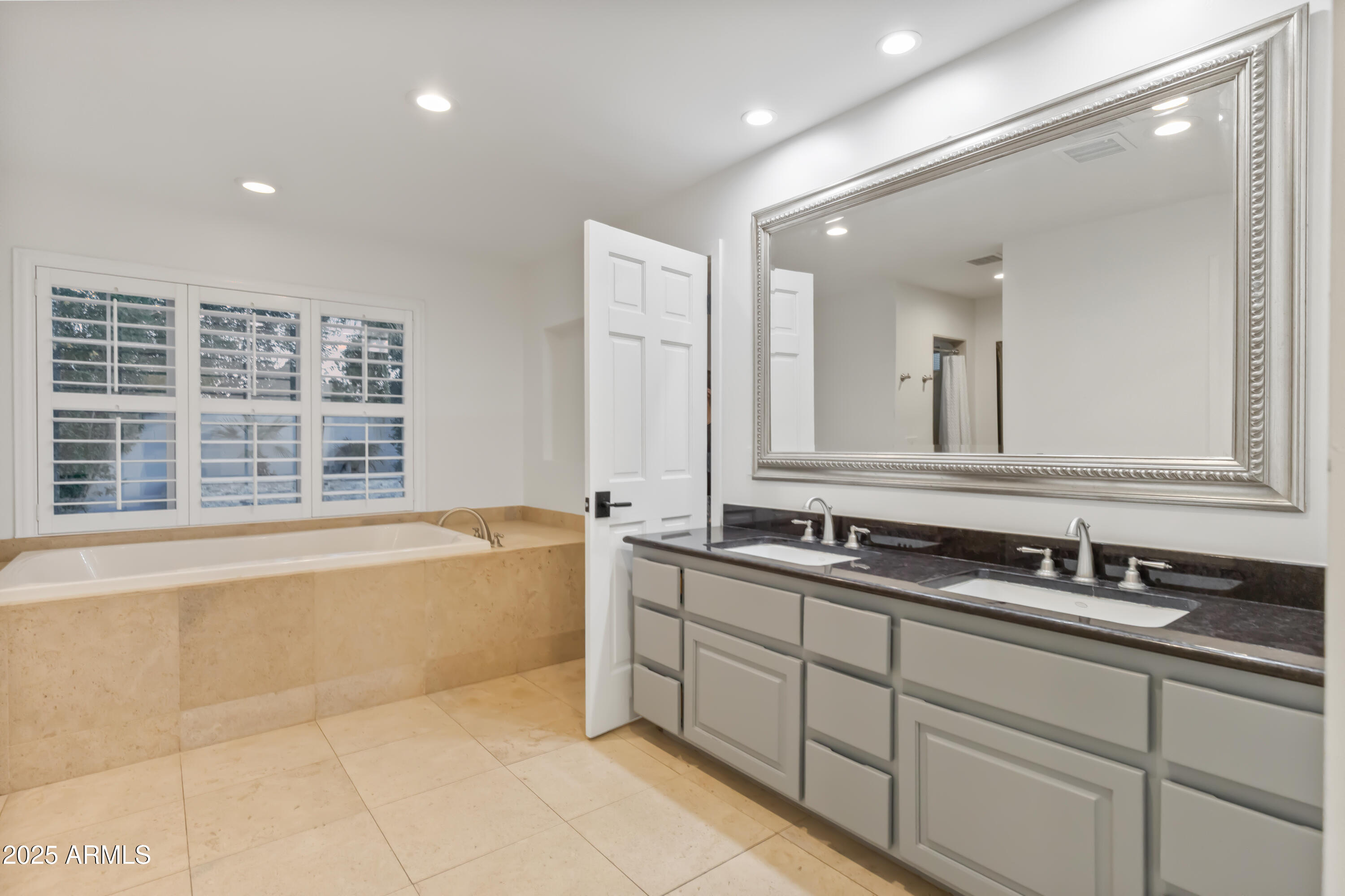 3429 E COOLIDGE Street