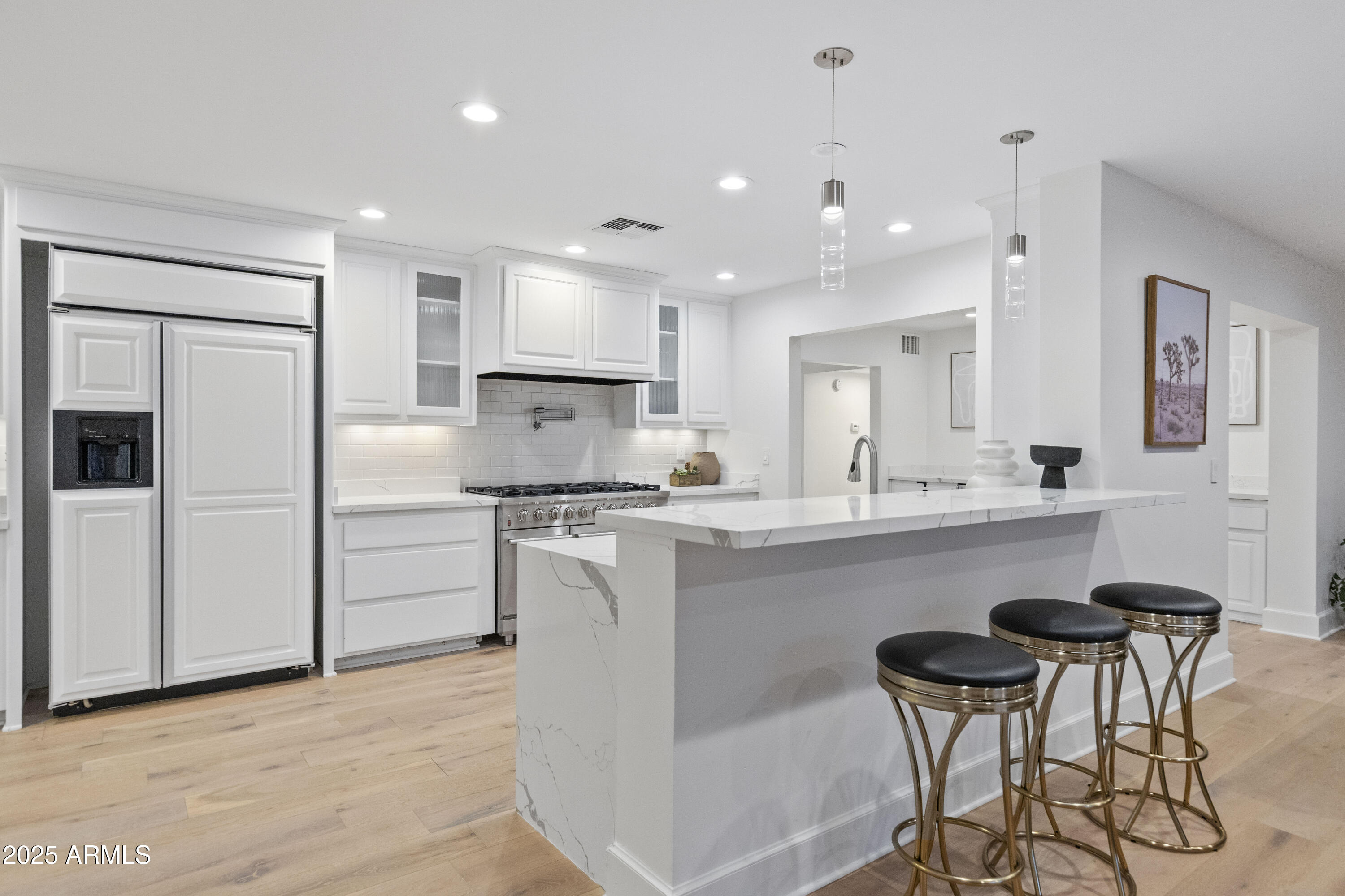 3429 E COOLIDGE Street