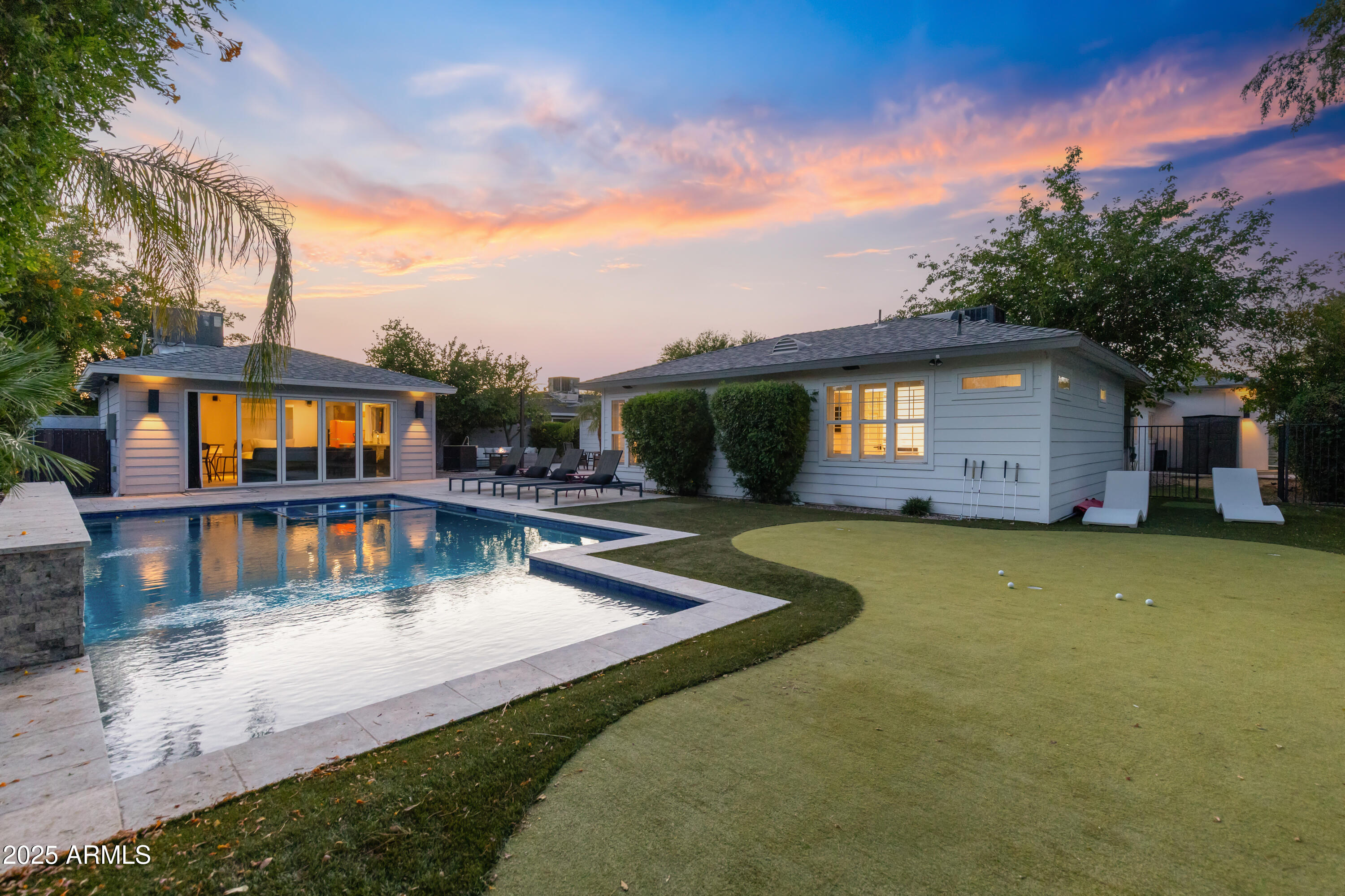 3429 E COOLIDGE Street