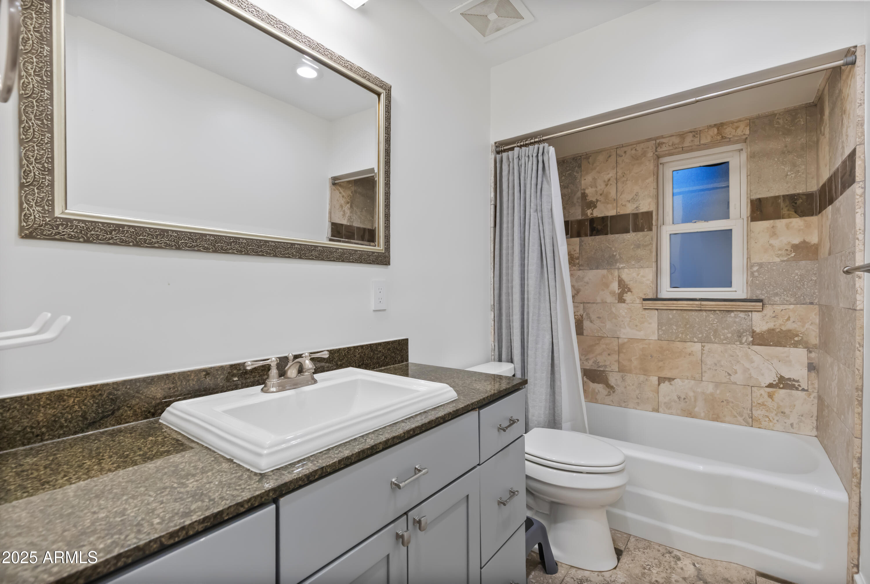 3429 E COOLIDGE Street