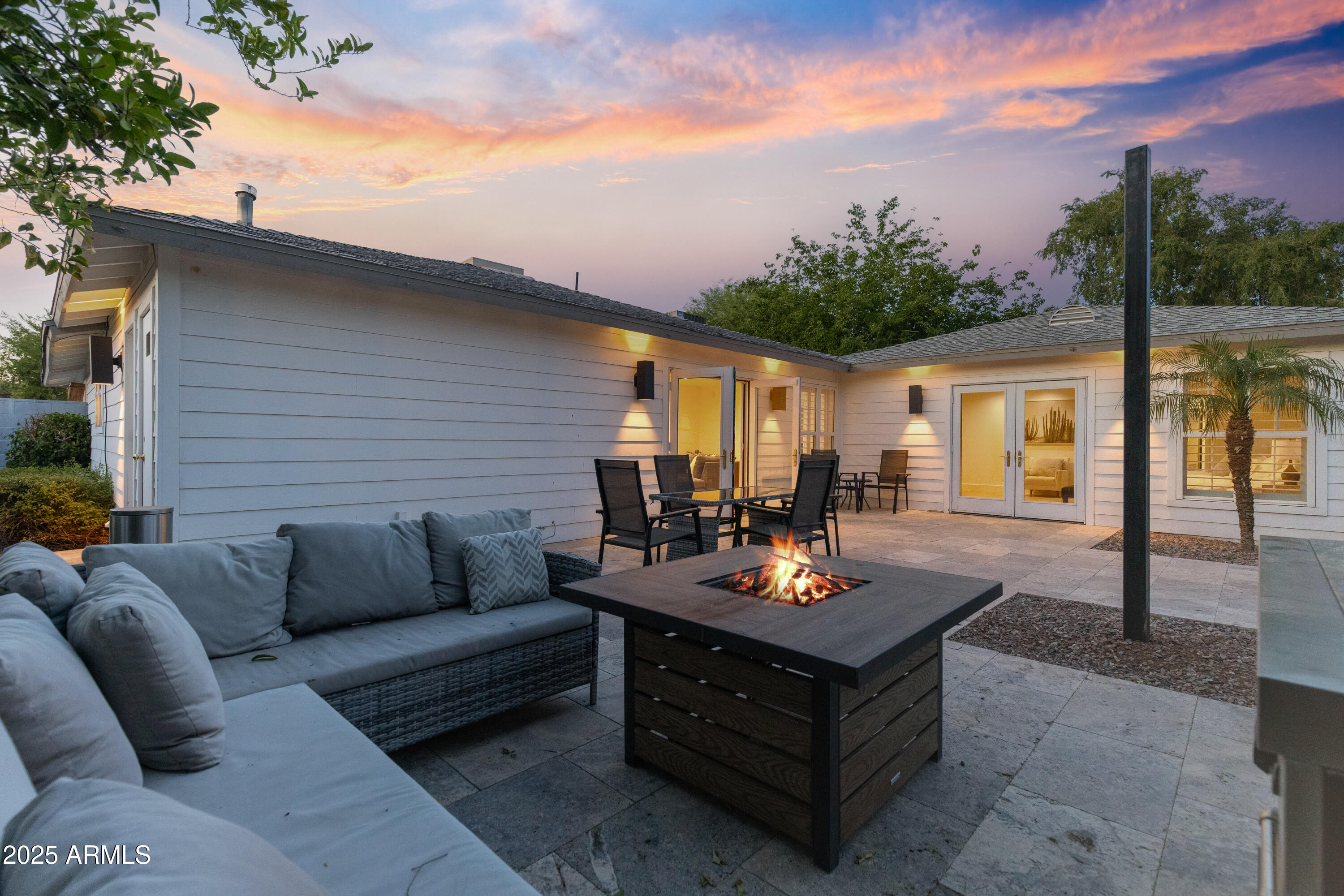 3429 E COOLIDGE Street