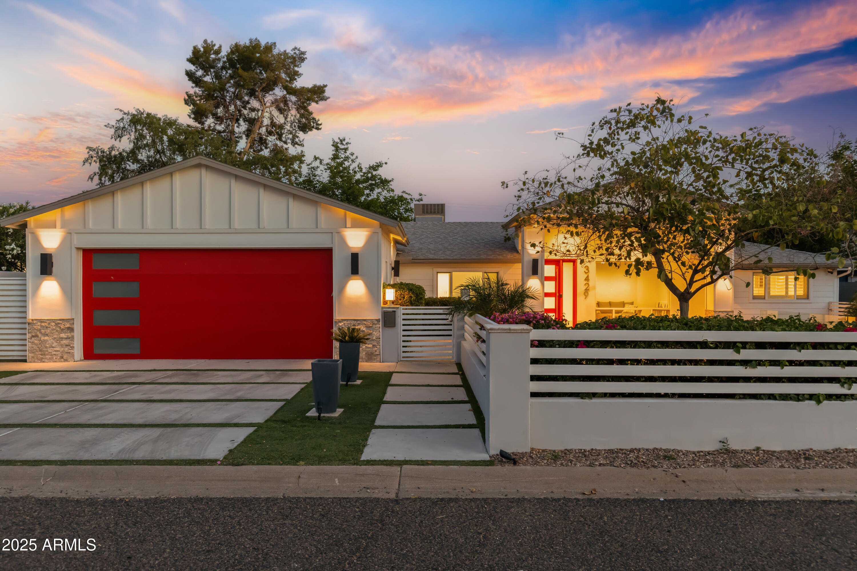 3429 E COOLIDGE Street