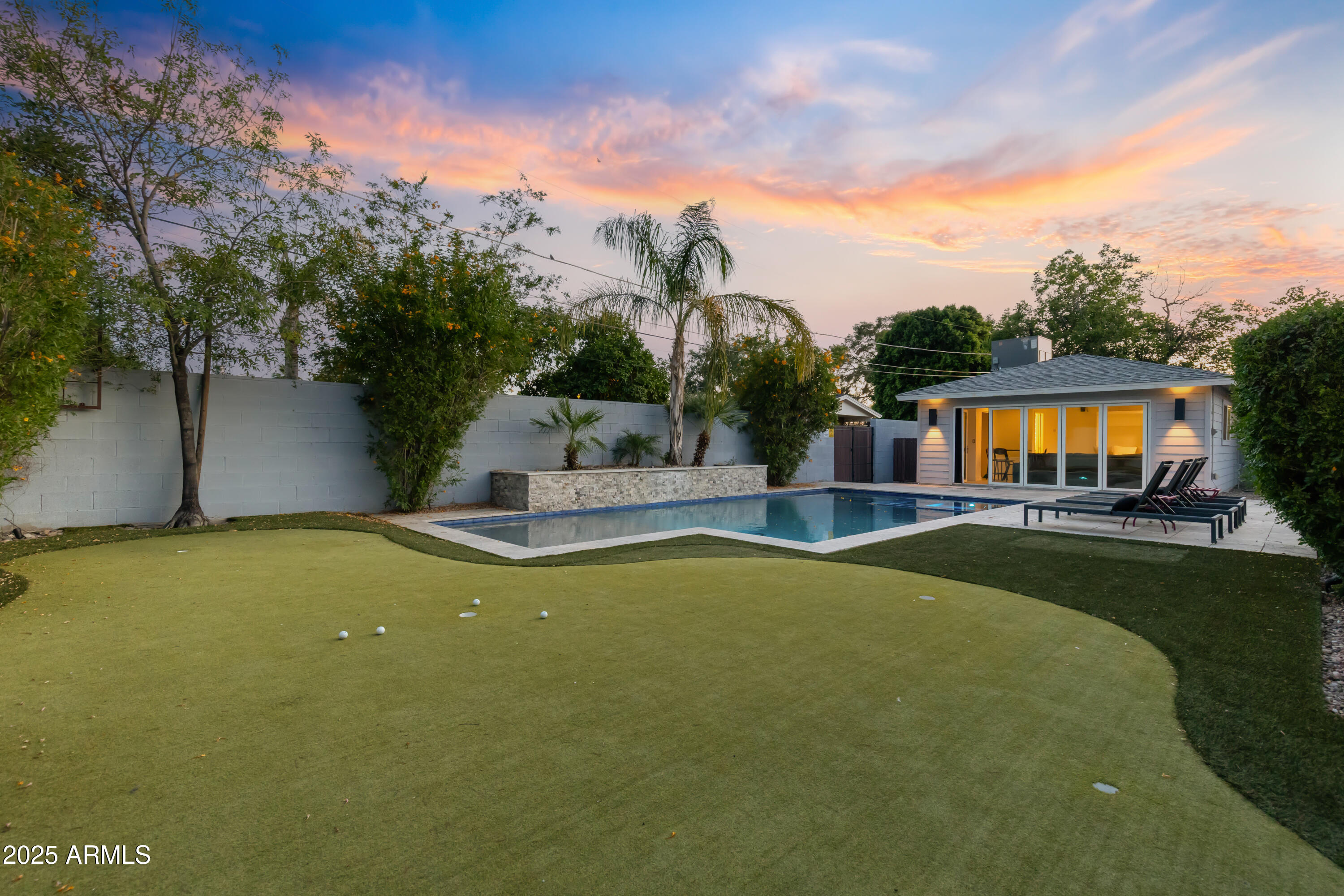 3429 E COOLIDGE Street