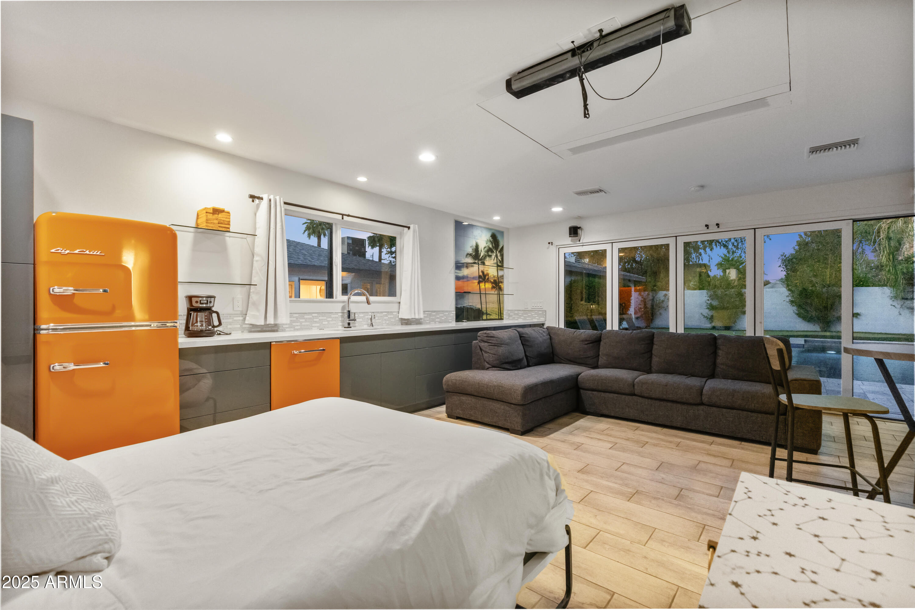 3429 E COOLIDGE Street