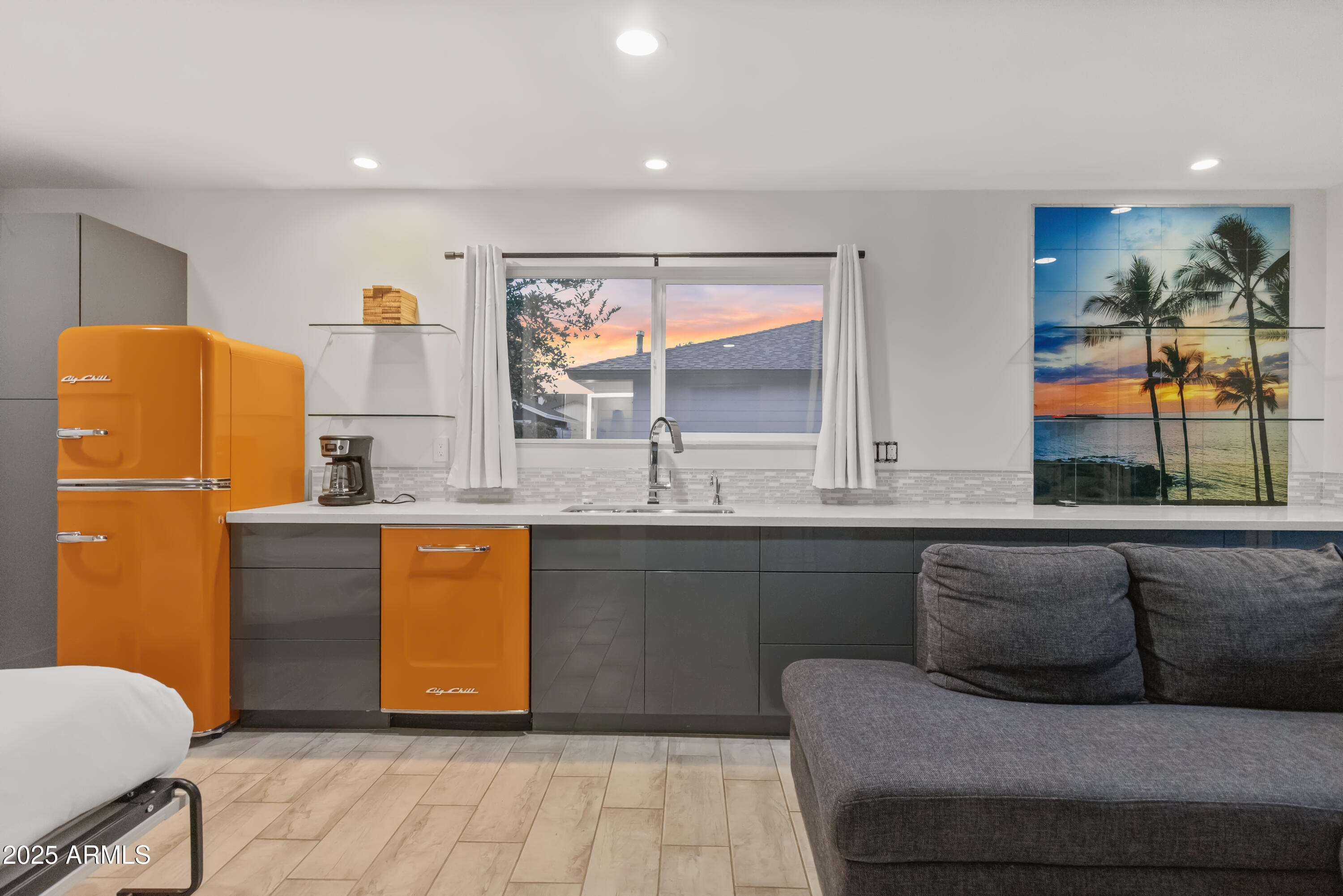 3429 E COOLIDGE Street