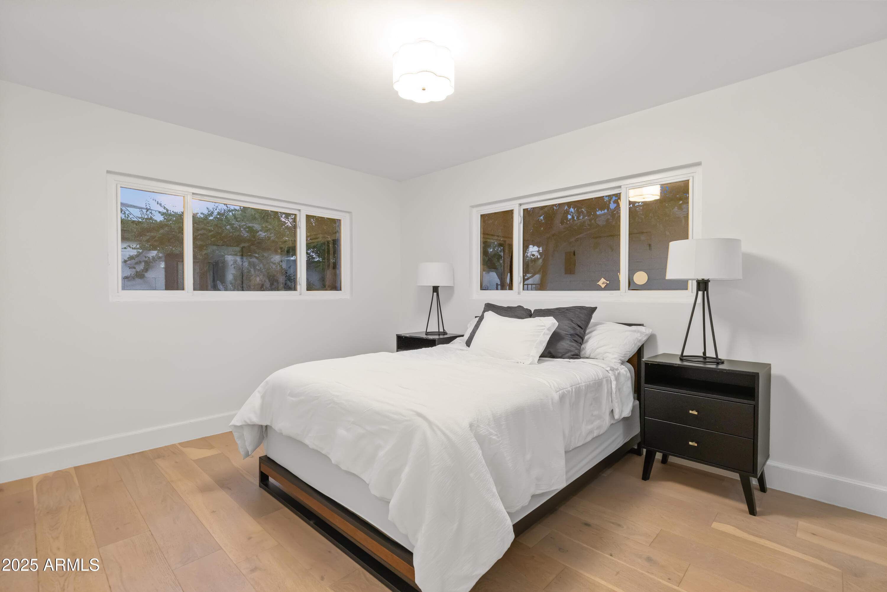 3429 E COOLIDGE Street