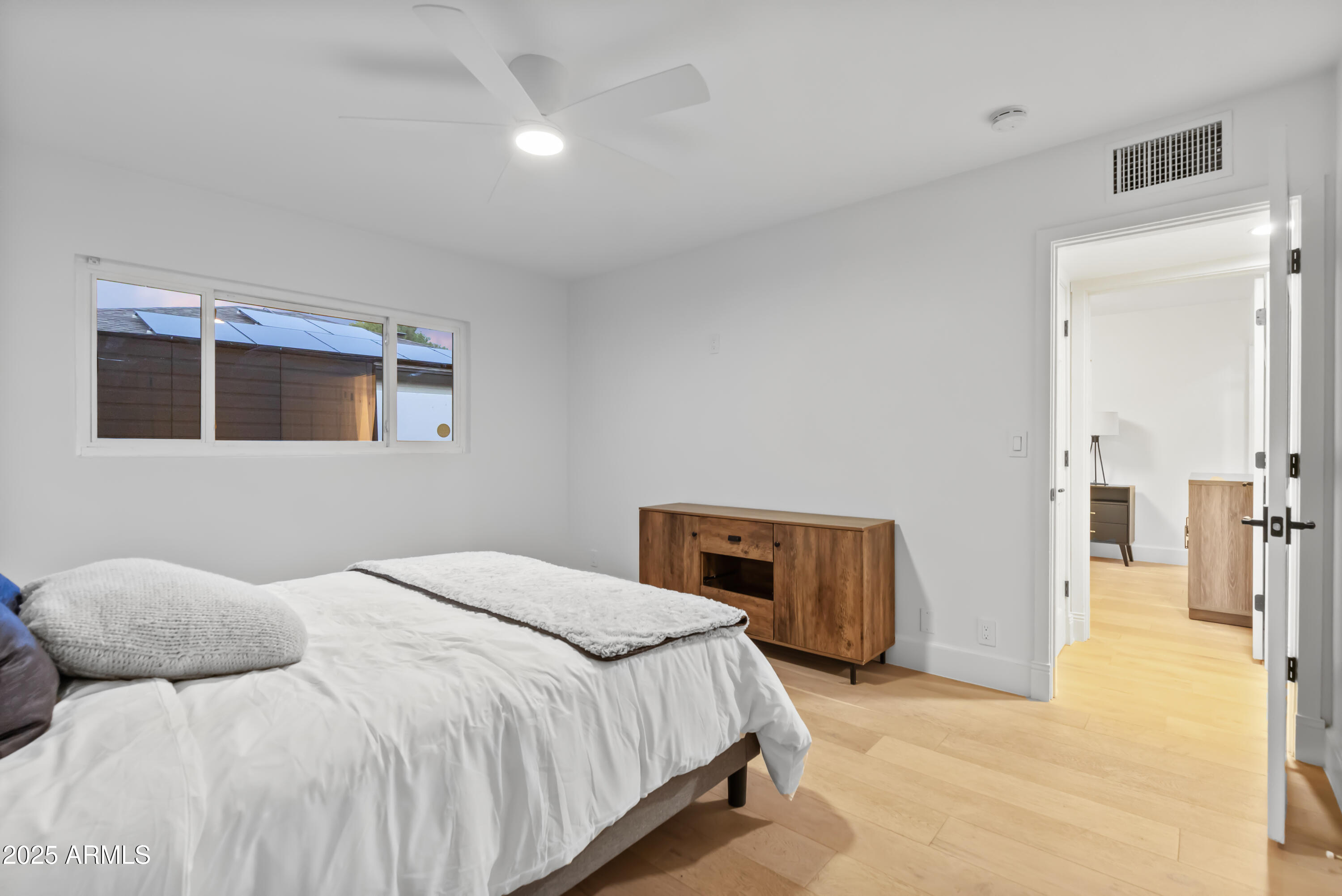 3429 E COOLIDGE Street