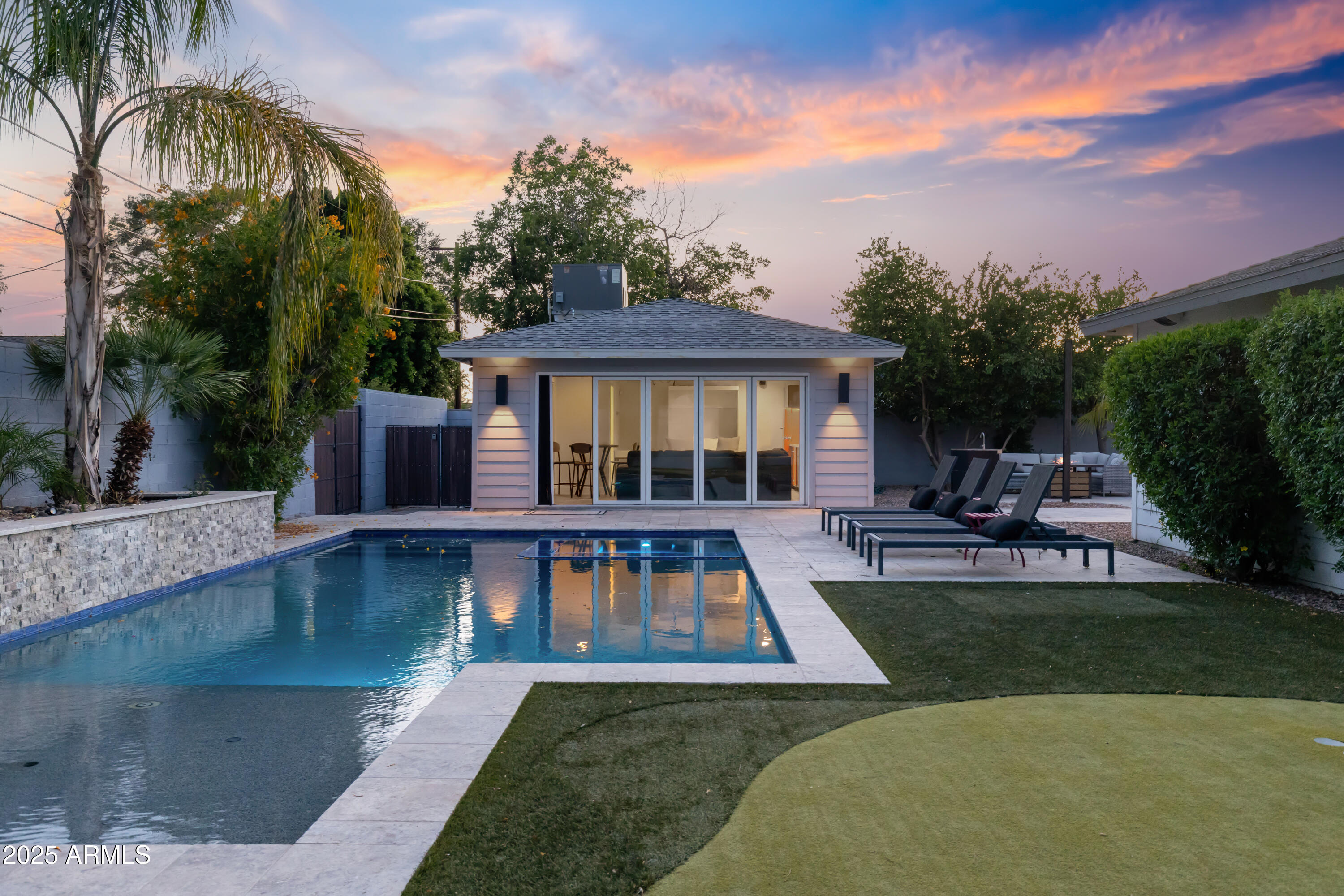 3429 E COOLIDGE Street