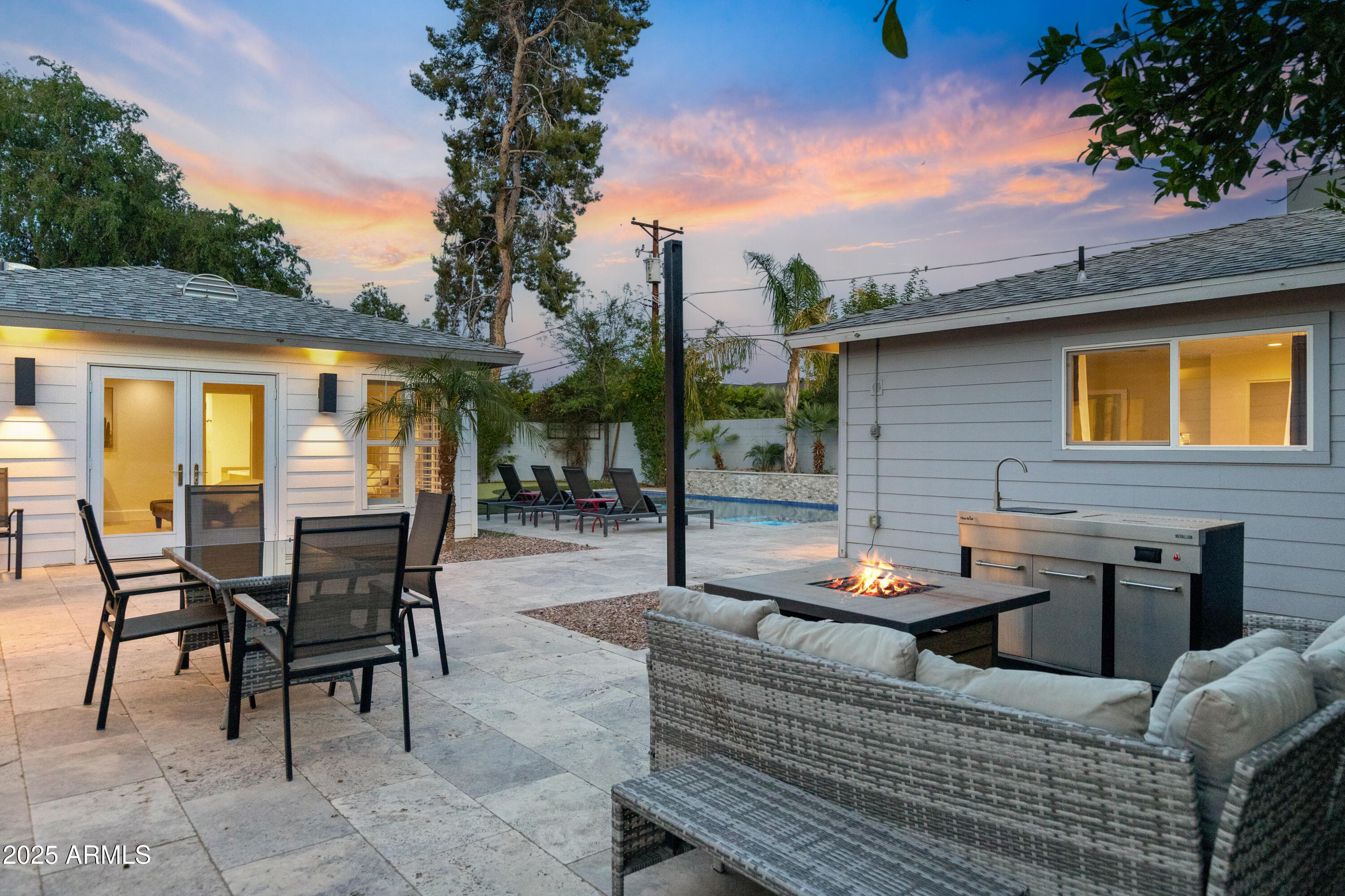 3429 E COOLIDGE Street