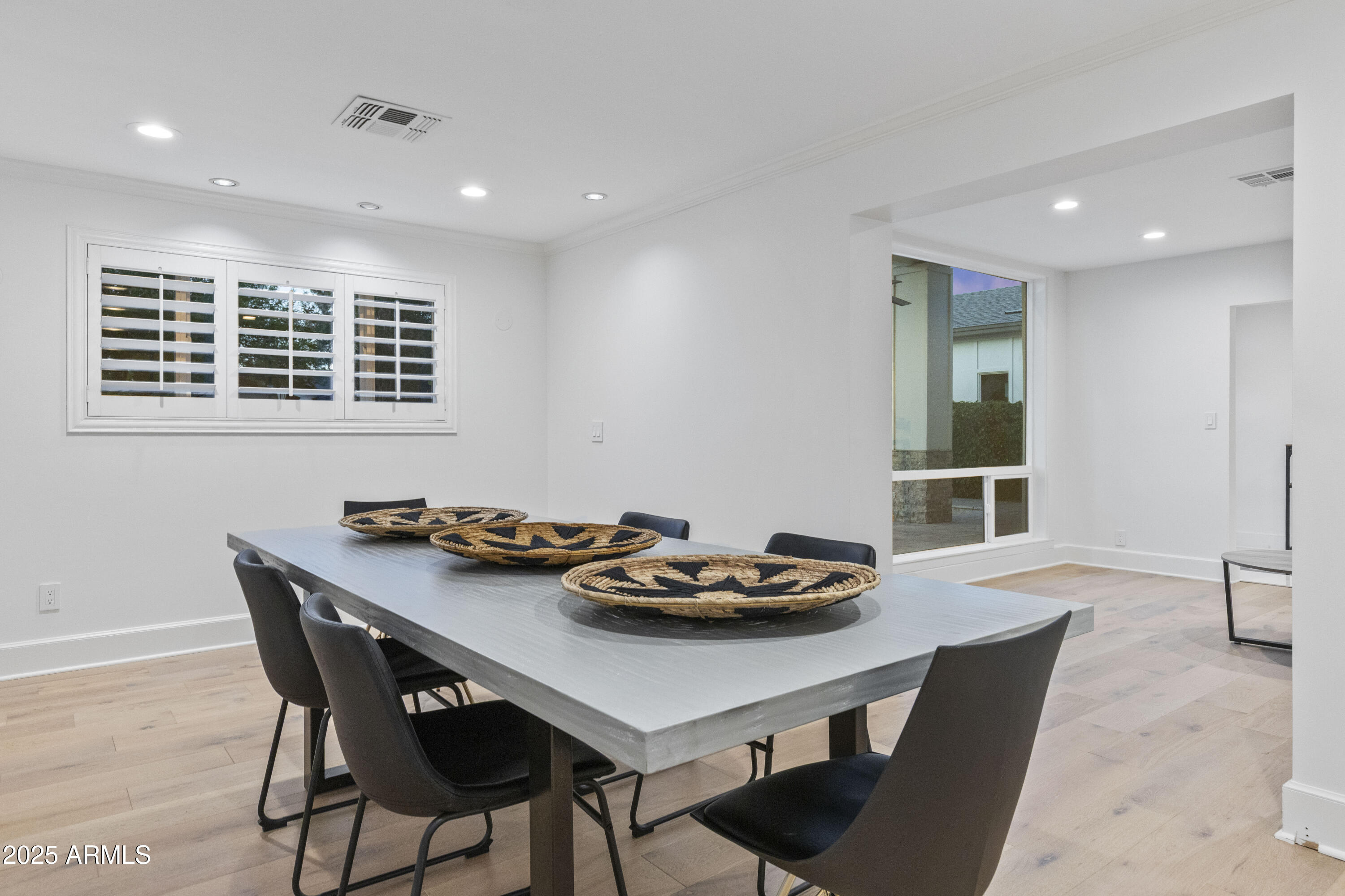 3429 E COOLIDGE Street